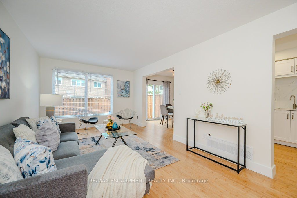 5219 Banting Crt, unit 77 for sale - image #7