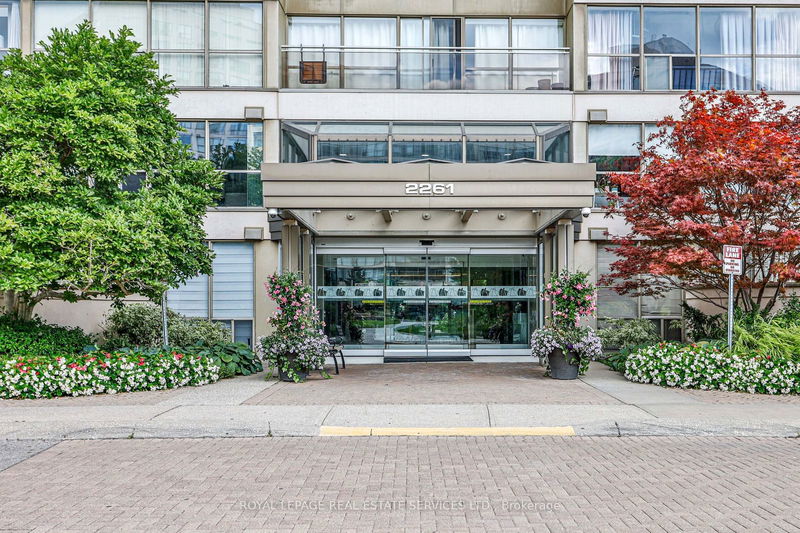 2261 Lake Shore Blvd, unit Sph17 for rent - image #1