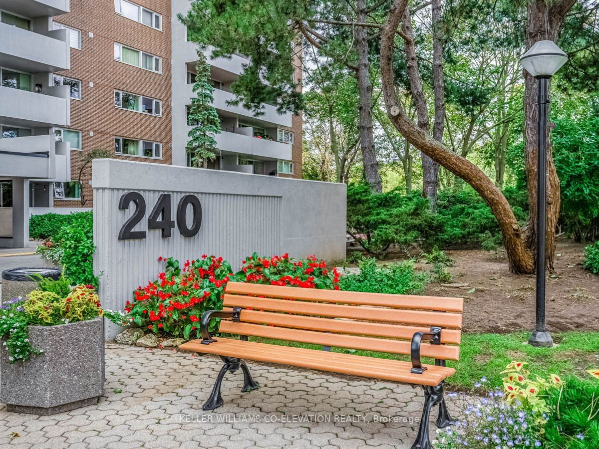 240 Scarlett Rd, unit 1512 for sale - image #3