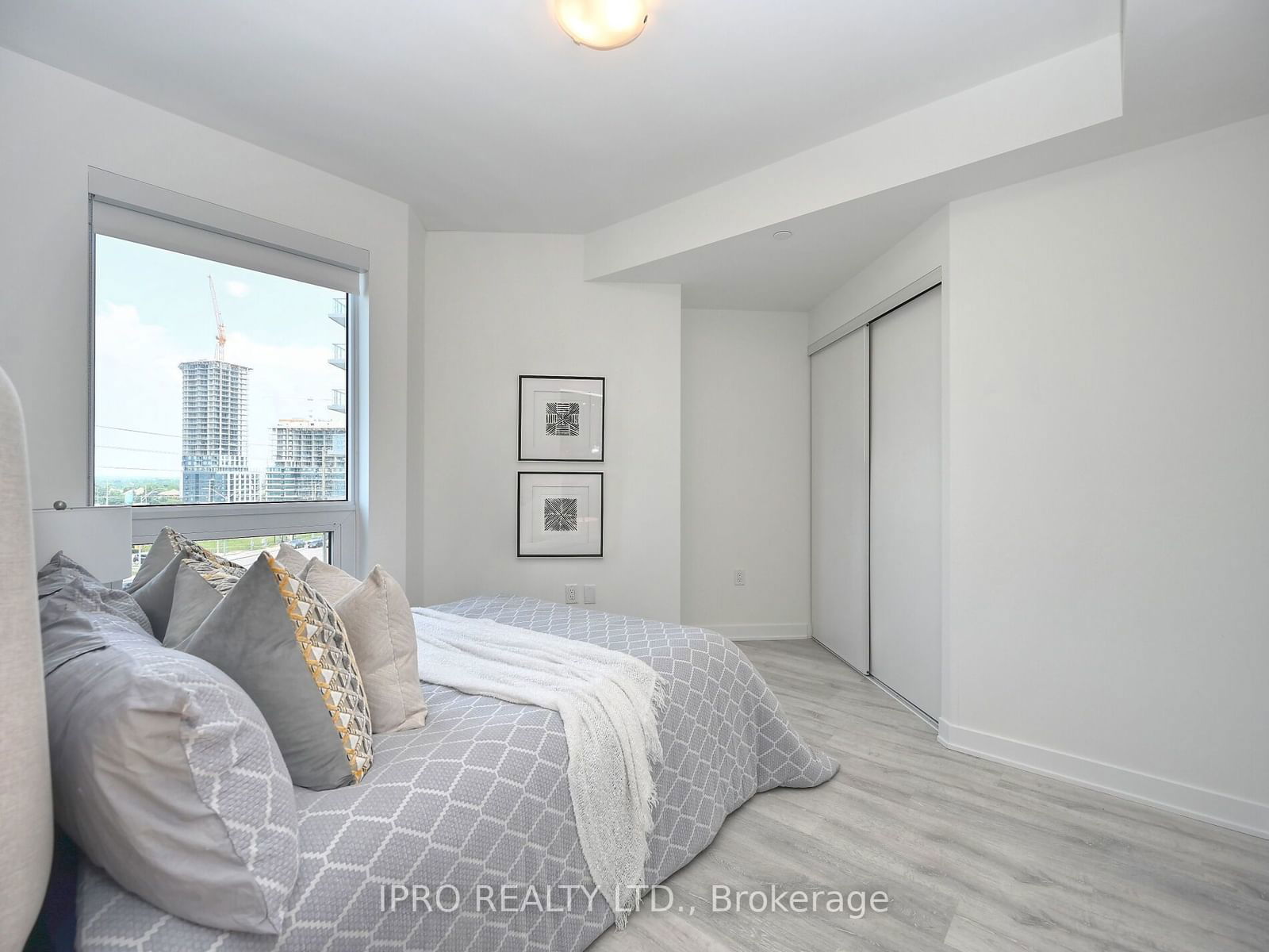 4655 Metcalfe Ave, unit 404B for sale - image #23