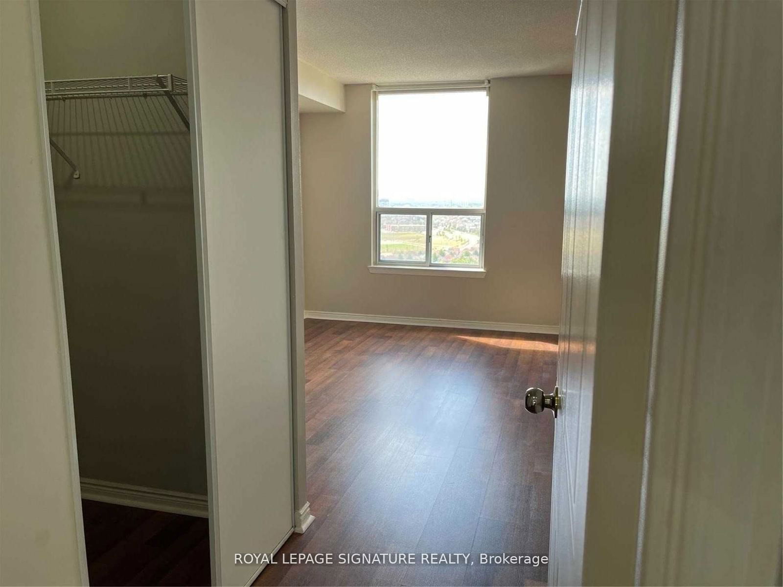 135 Hillcrest Ave, unit 2206 for rent - image #5