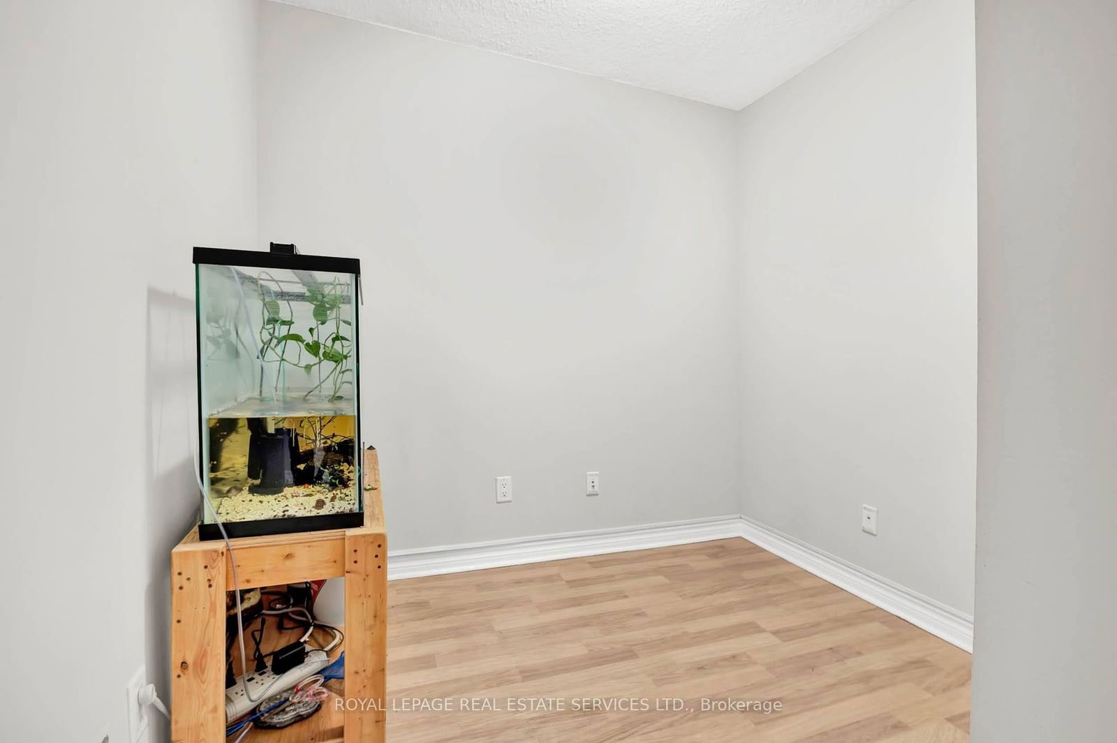 710 Humberwood Blvd W, unit 303 for rent - image #18