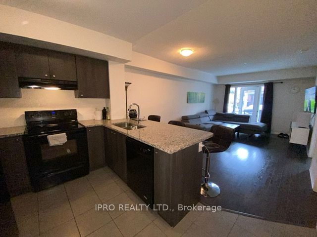 60 Baycliffe Cres, unit 112 for rent - image #4