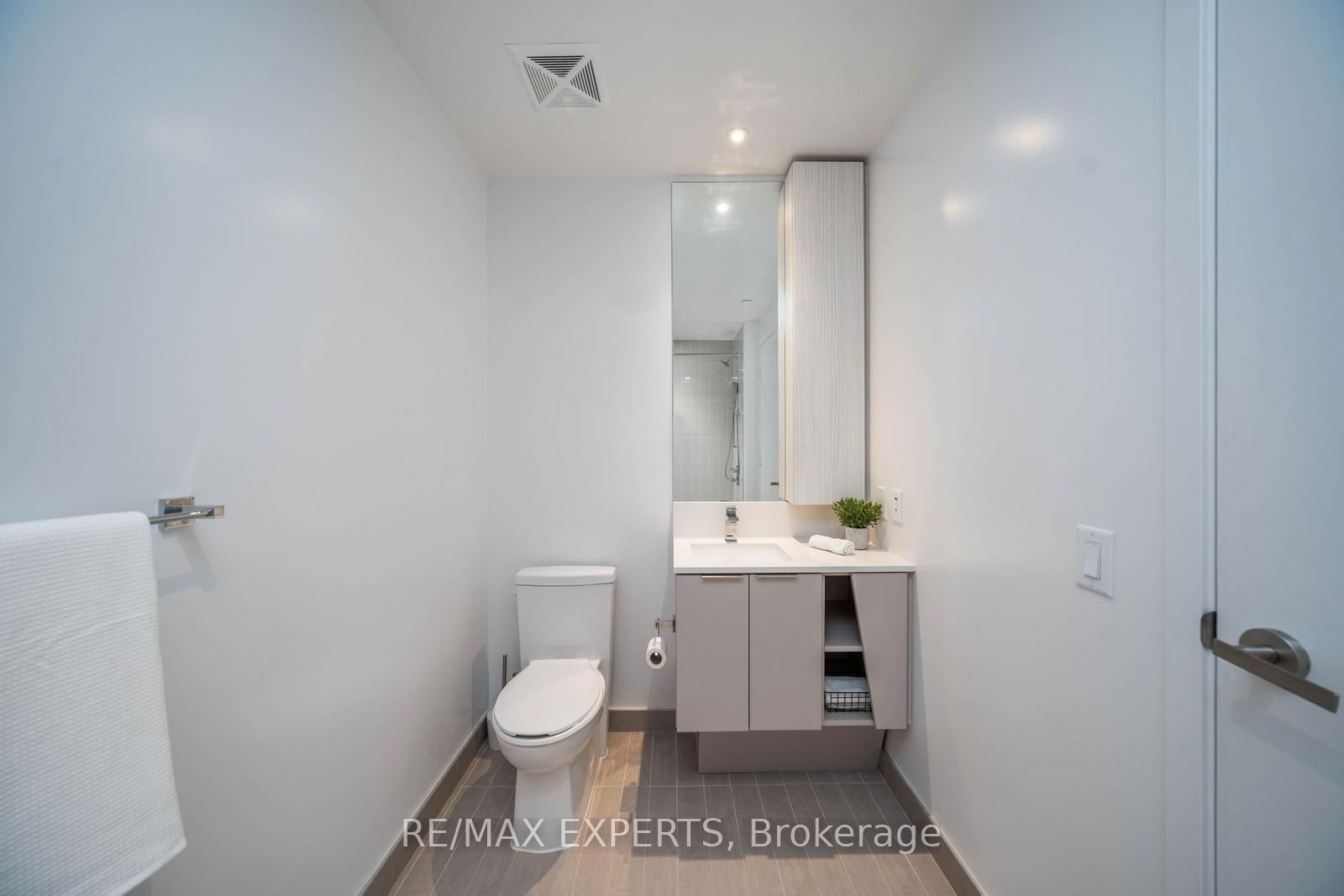 3900 Confederation Pkwy, unit 512 for sale - image #17