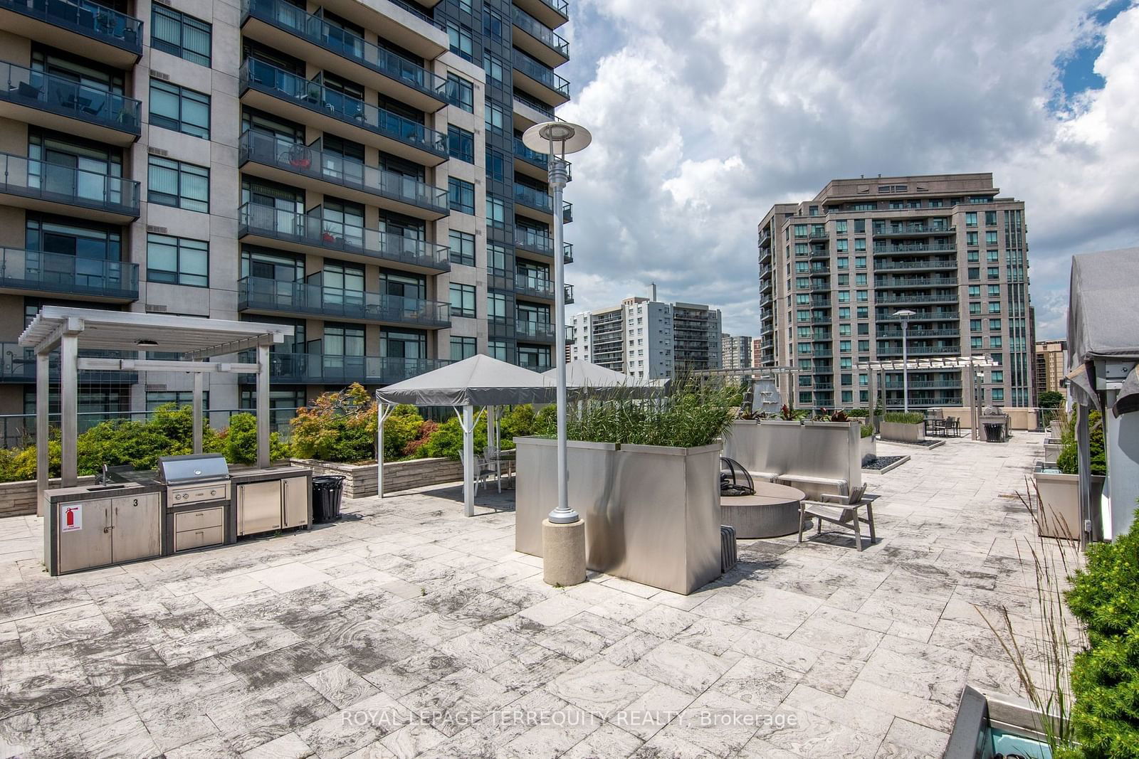 35 Fontenay Crt, unit 1207 for sale - image #21