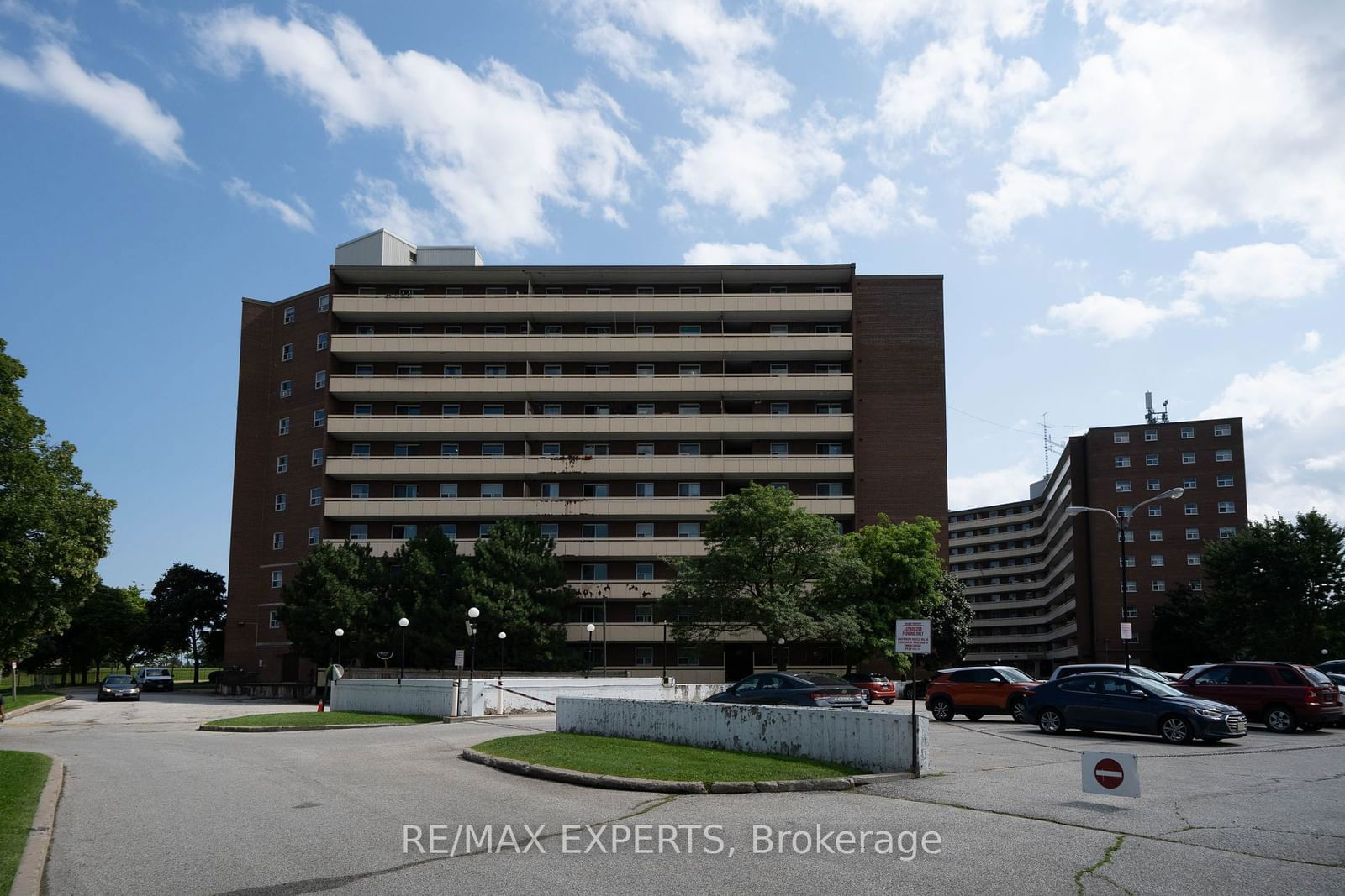 3577 Derry Rd E, unit 207 for sale - image #2