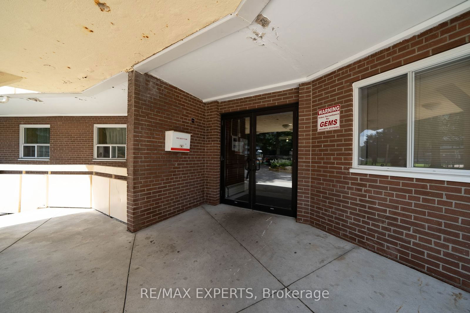 3577 Derry Rd E, unit 207 for sale - image #4