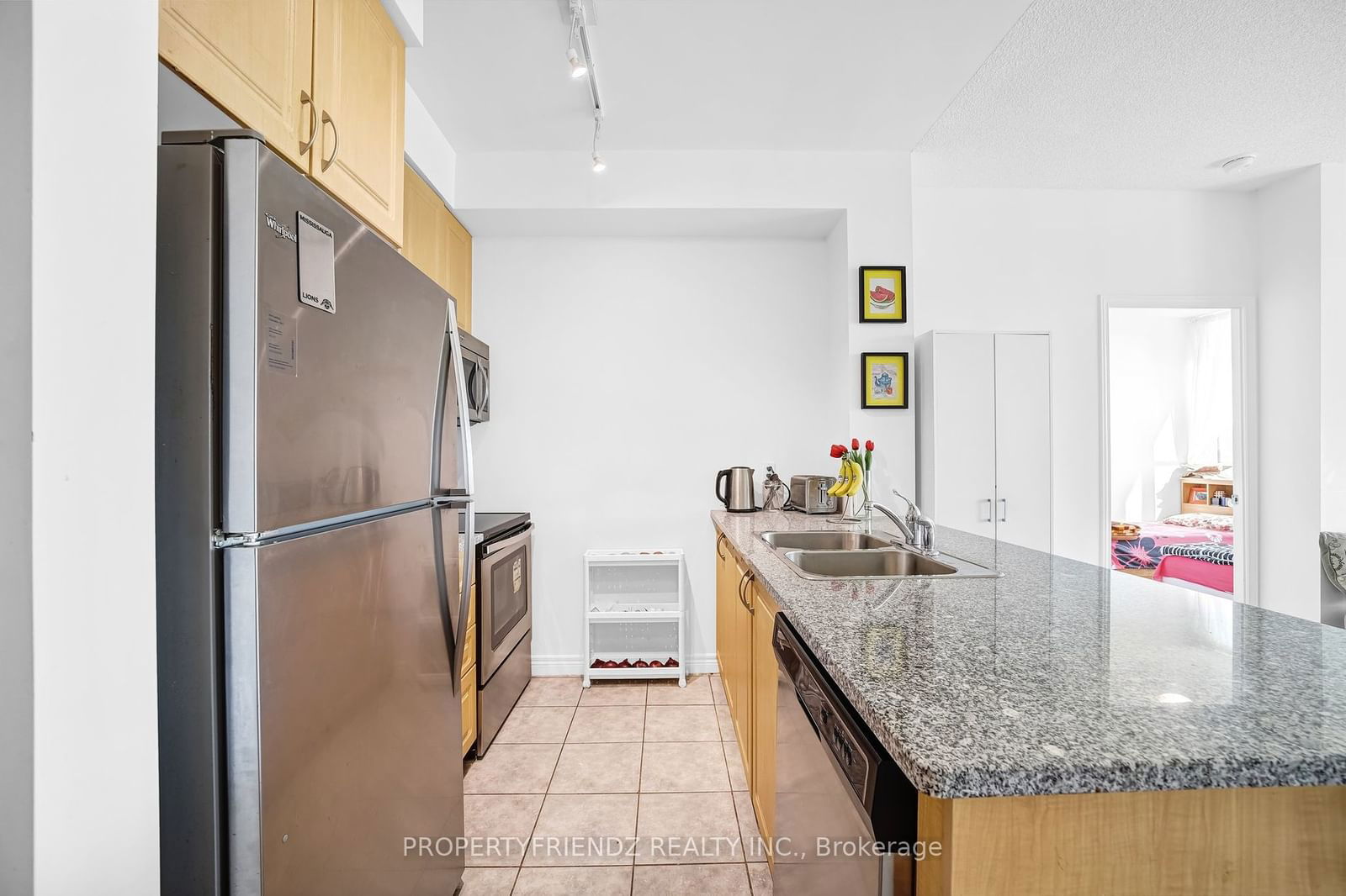 339 Rathburn Rd W, unit 517 for sale - image #11