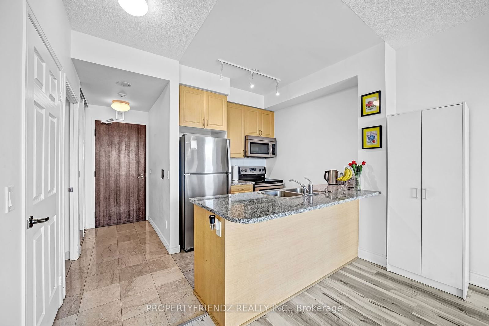 339 Rathburn Rd W, unit 517 for sale - image #12