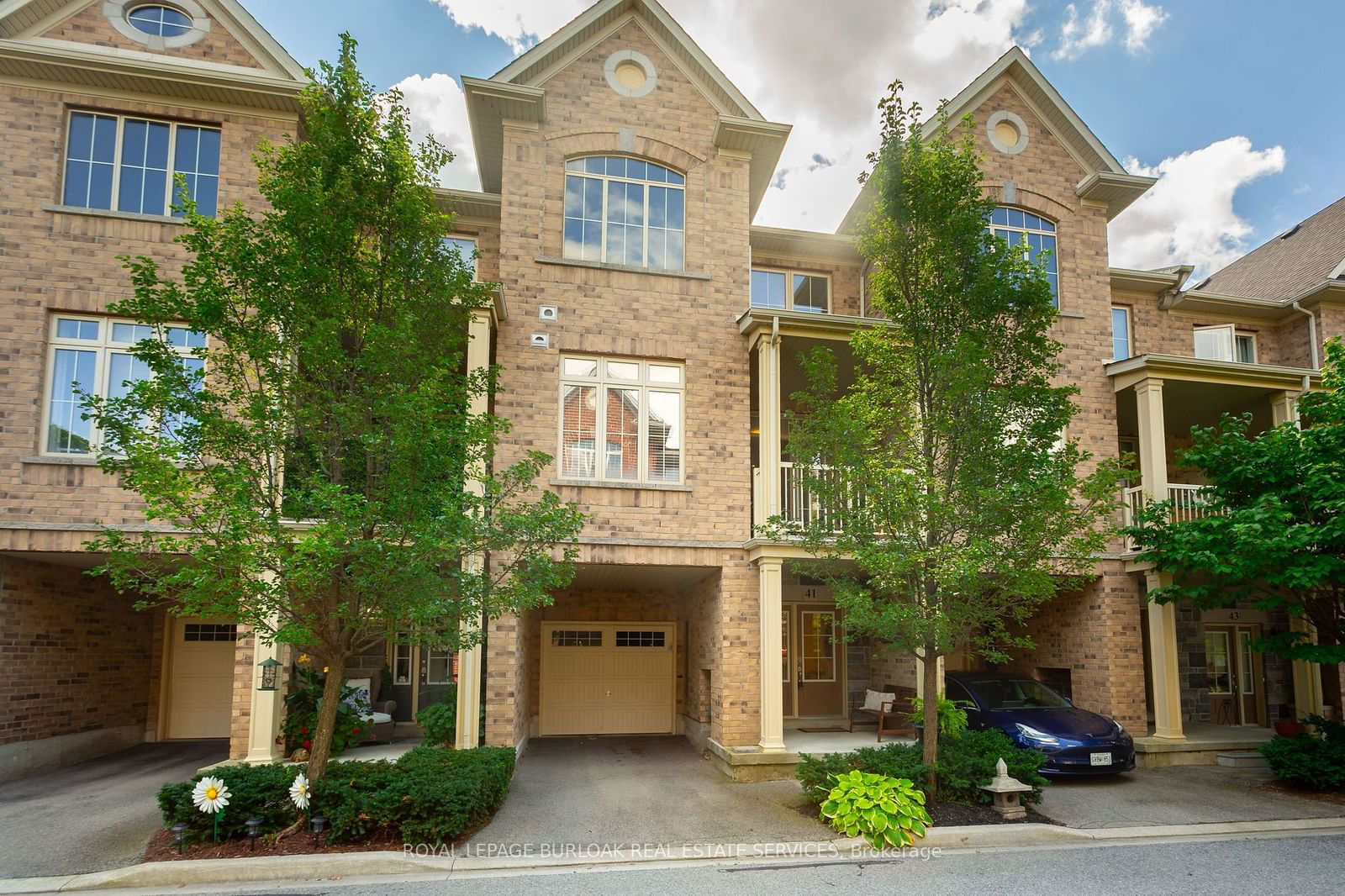 181 Plains Road West Townhomes, Burlington, Toronto