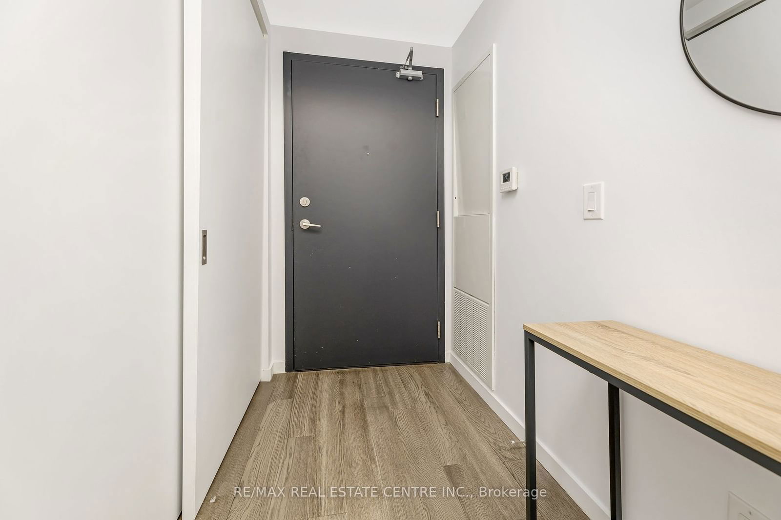 7 Smith Cres, unit 504 for rent - image #5