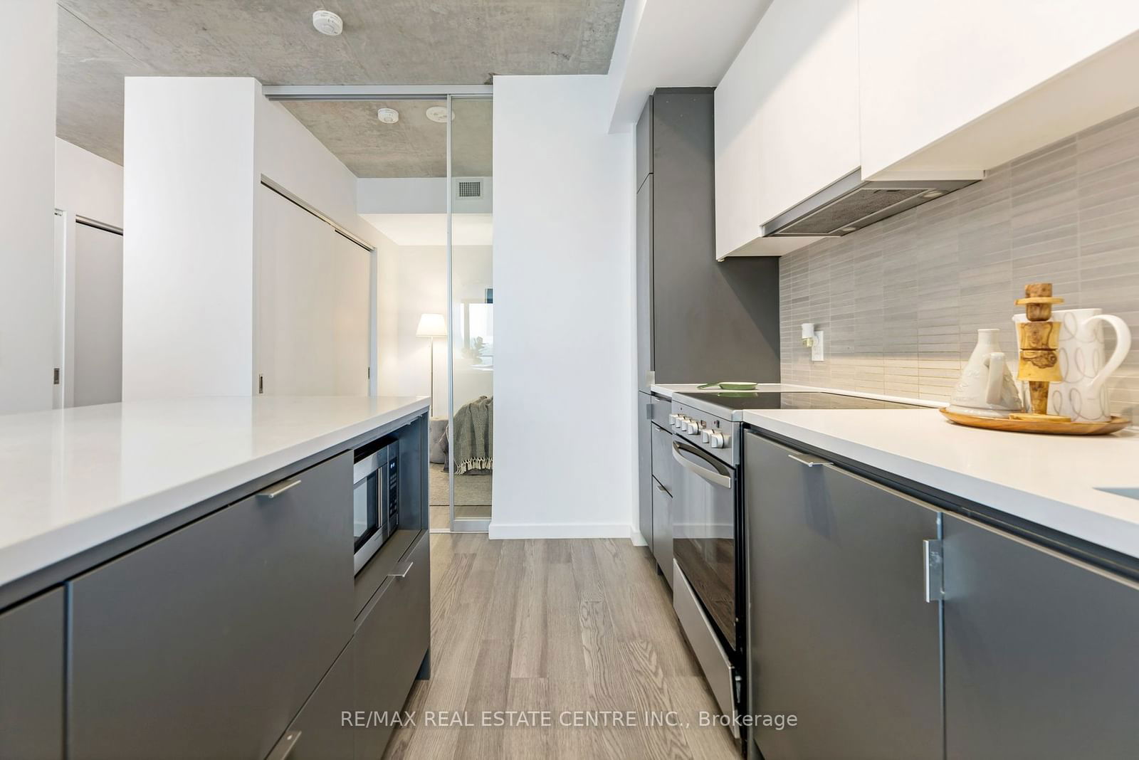 7 Smith Cres, unit 504 for rent - image #8