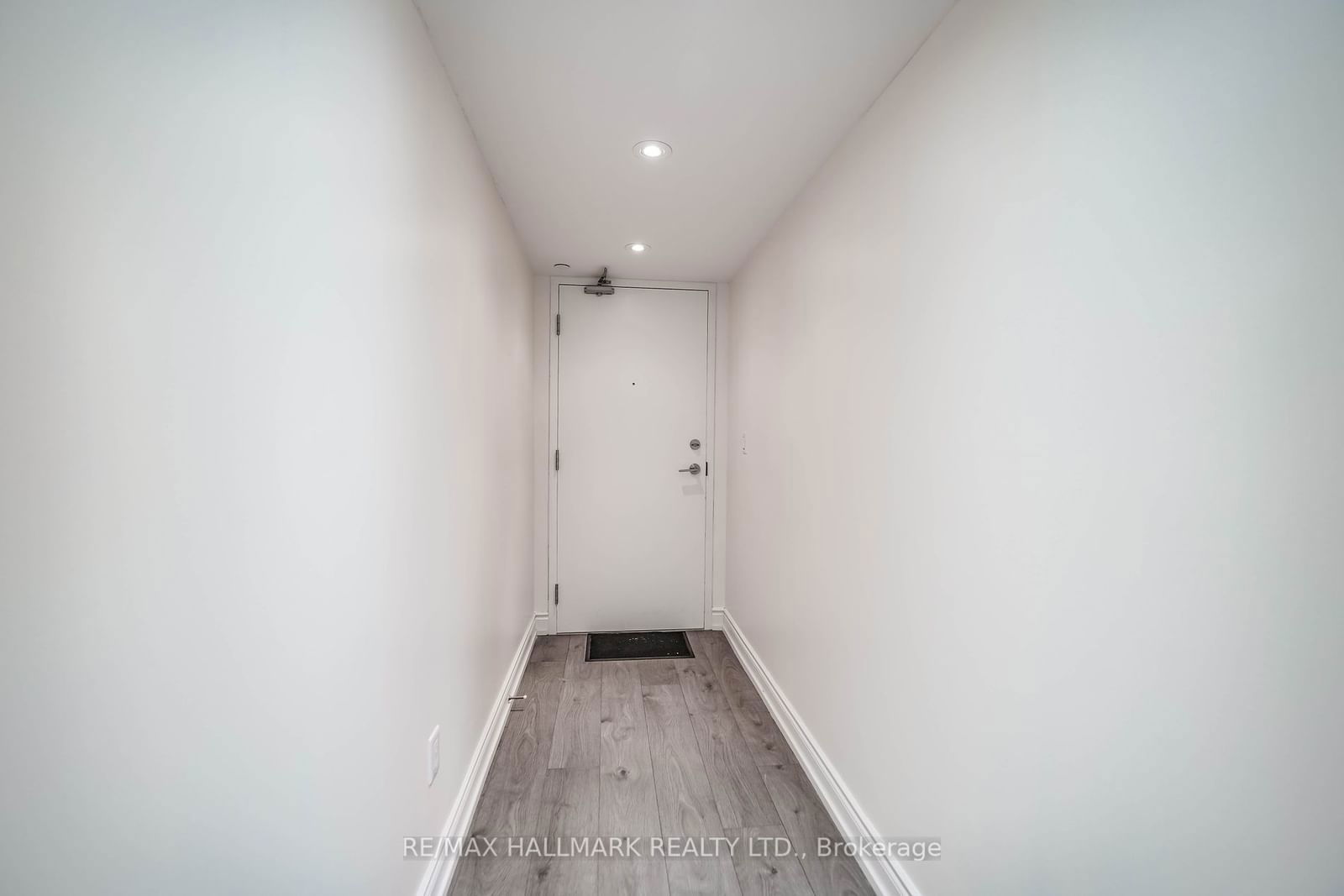 1420 DUPONT St, unit 1810 for rent