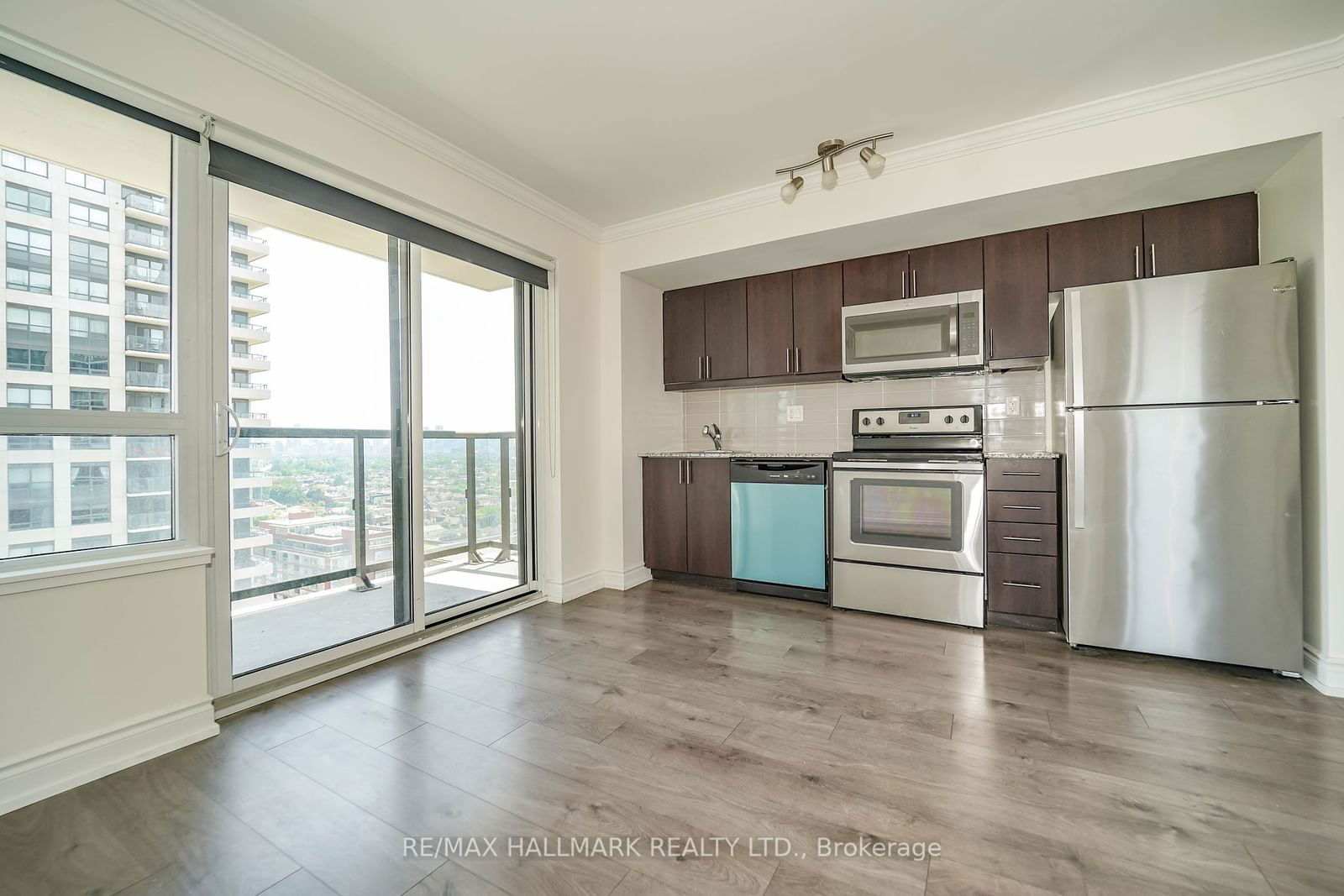 1420 DUPONT St, unit 1810 for rent