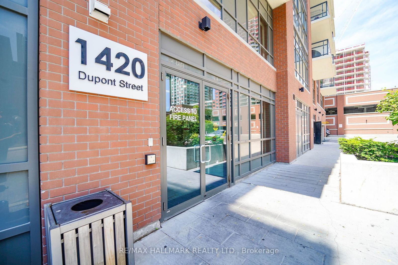 1420 DUPONT St, unit 1810 for rent - image #3