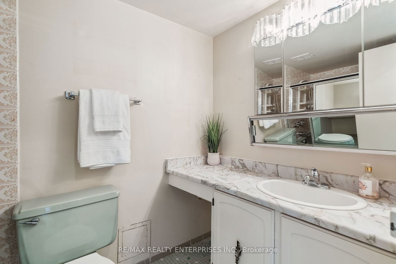 966 Inverhouse Dr, unit 1605 for sale - image #12