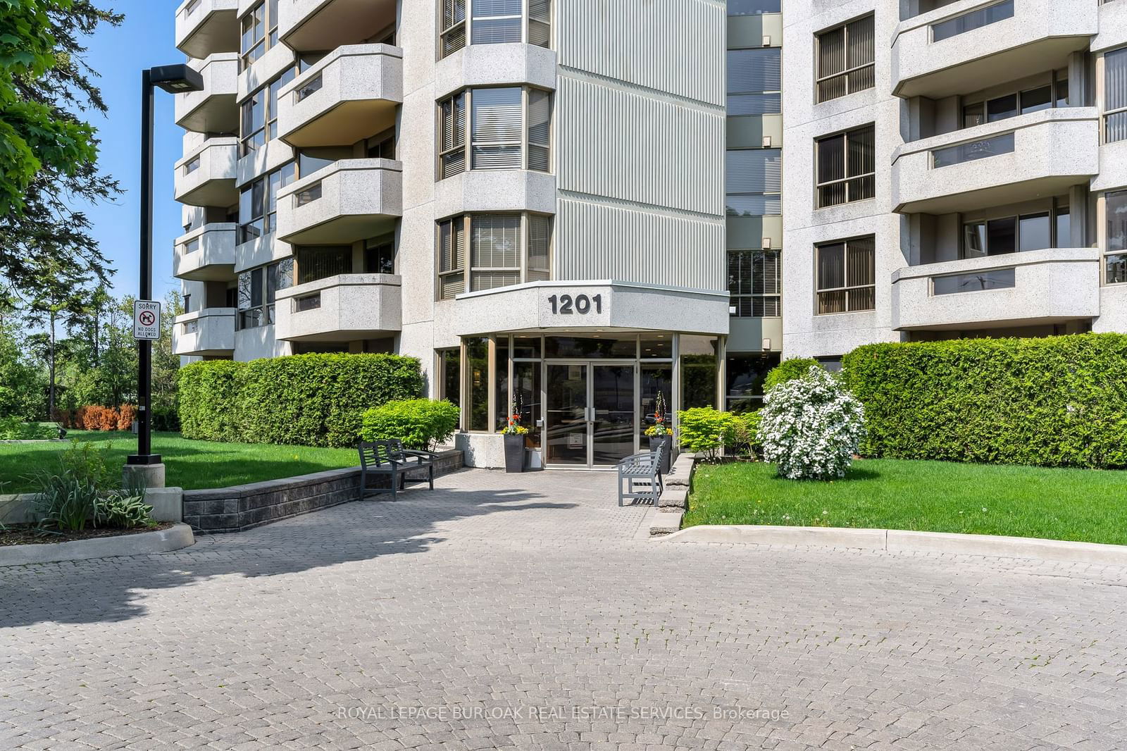 1201 North Shore Blvd E, unit 1105 for sale - image #2