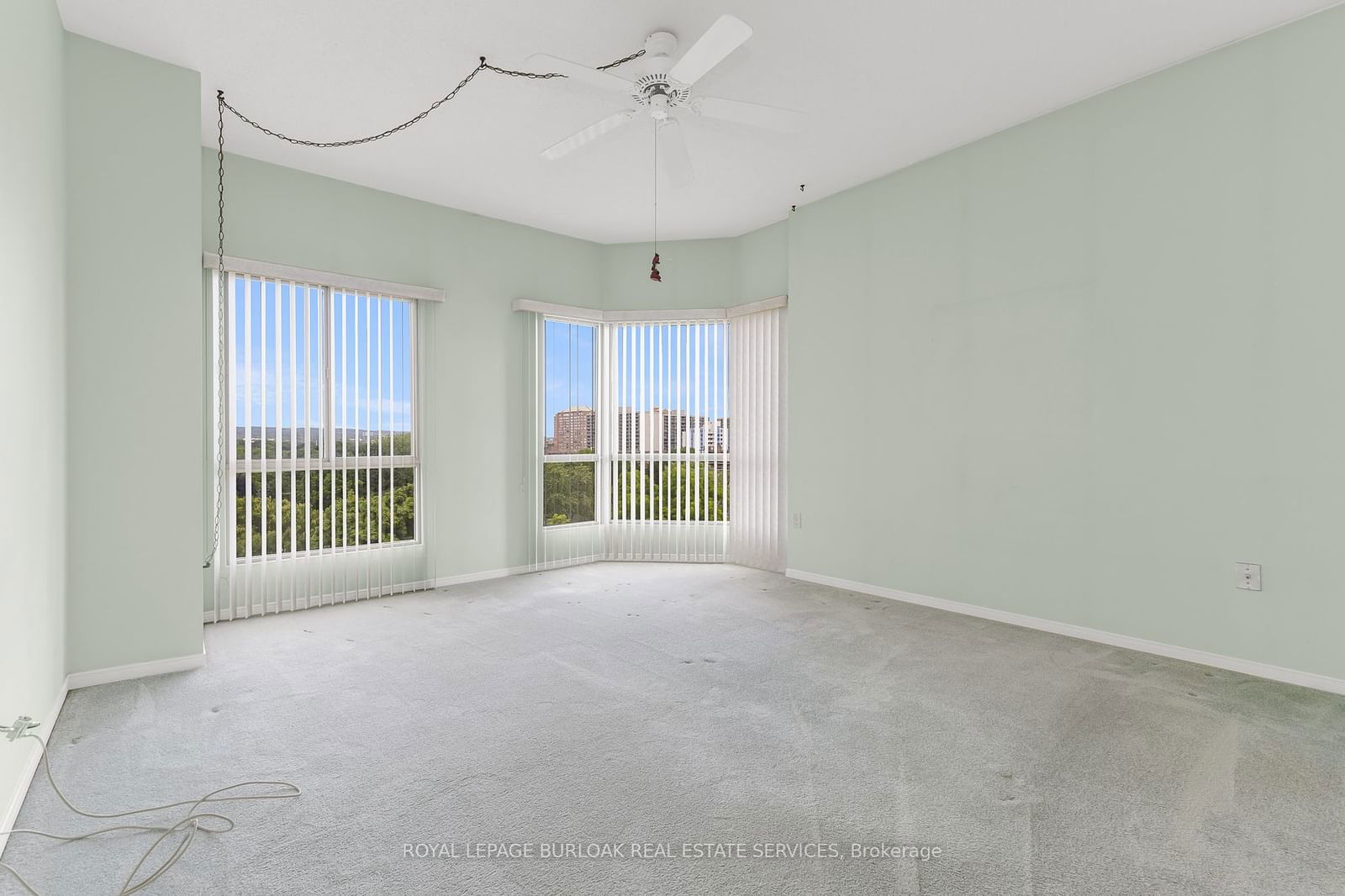 1201 North Shore Blvd E, unit 1105 for sale - image #7