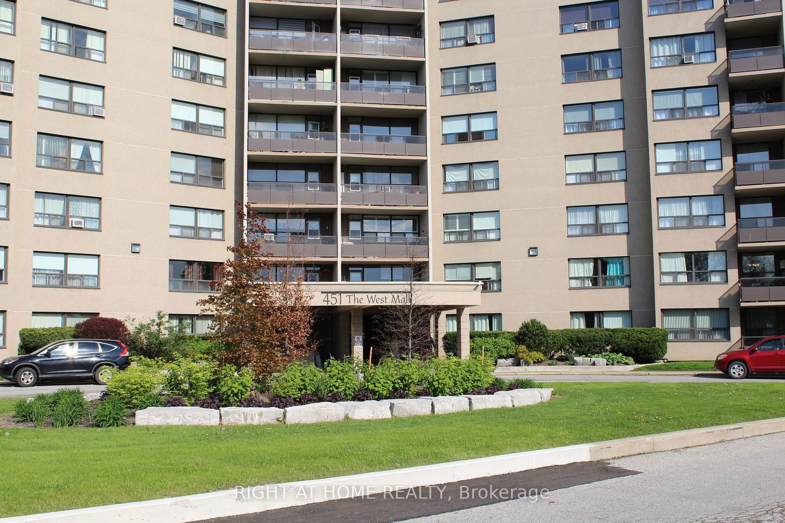 451 The West Mall, unit 920 for sale