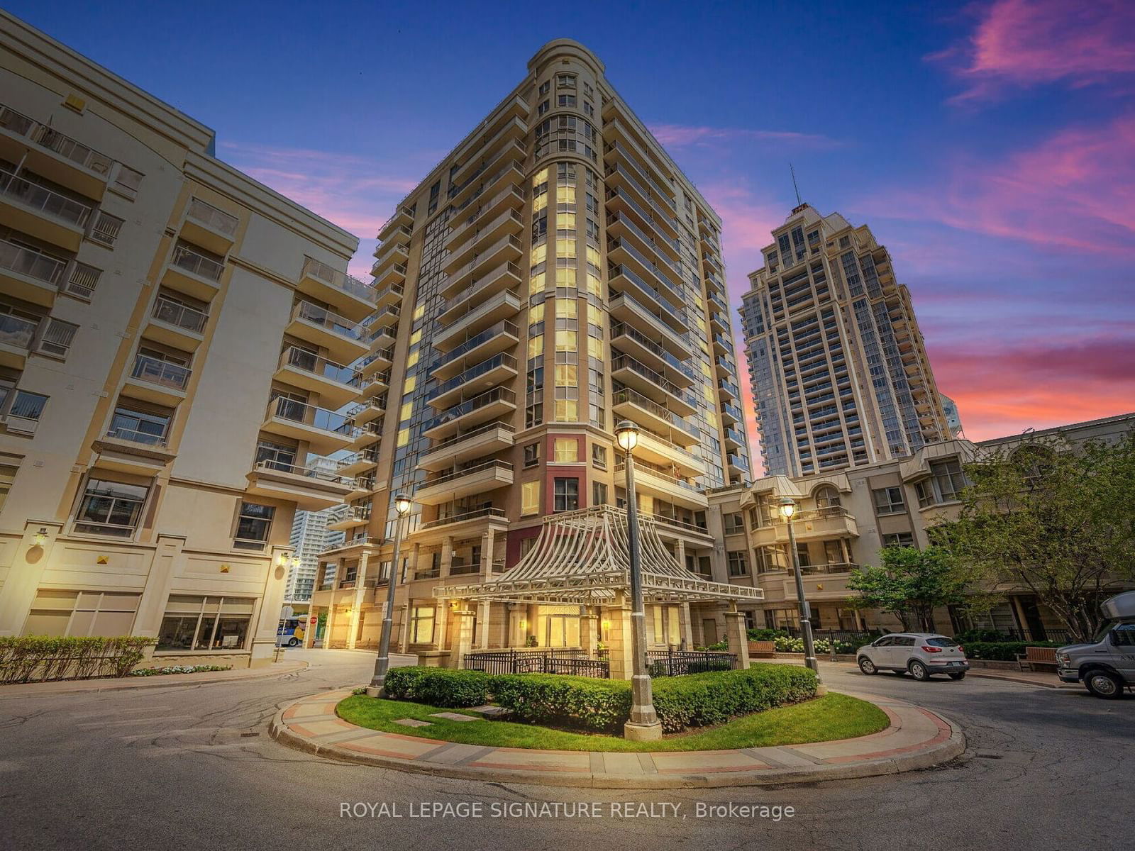 350 Princess Royal Dr, unit 906 for sale - image #1