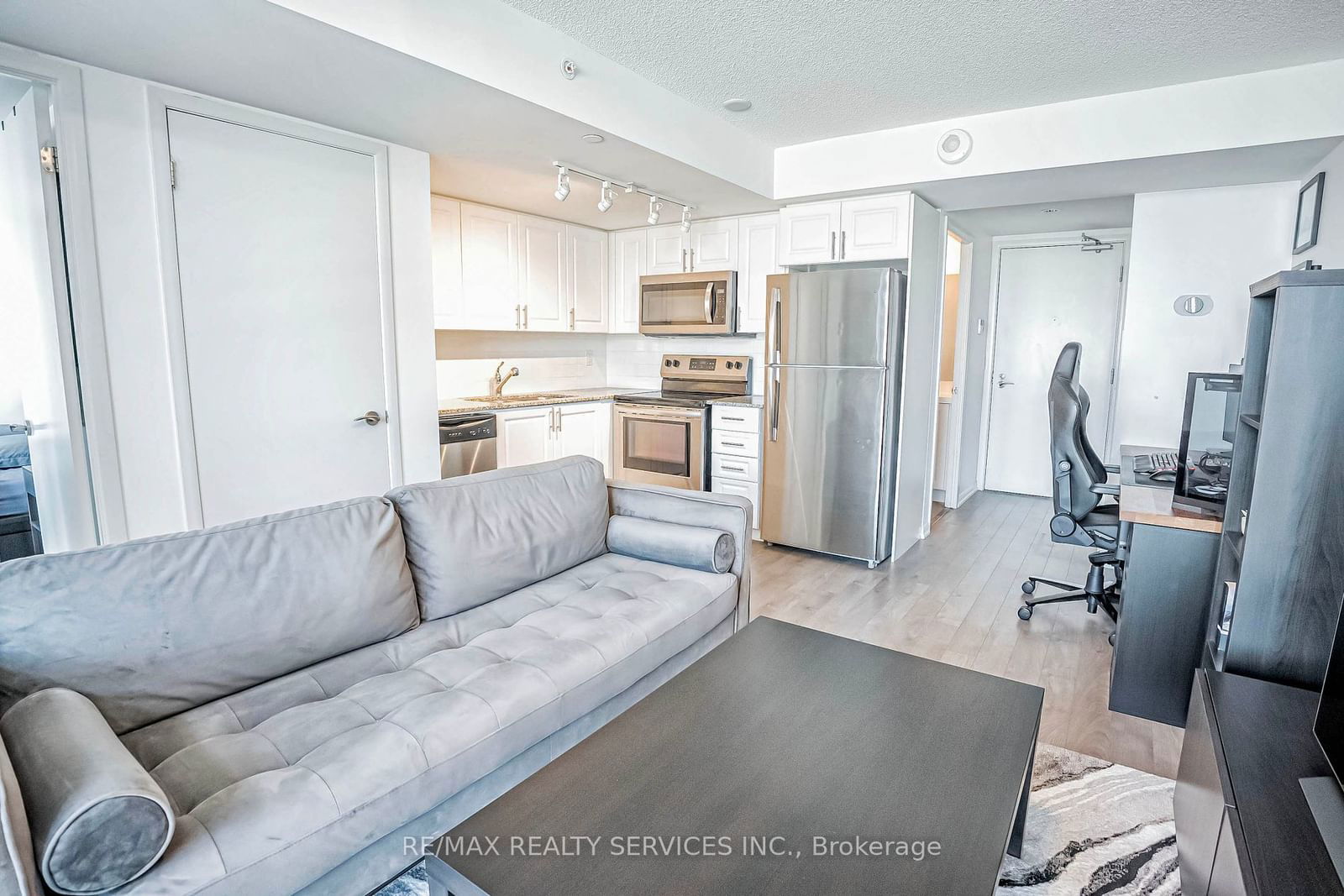 3091 Dufferin St, unit 1006 for sale - image #11