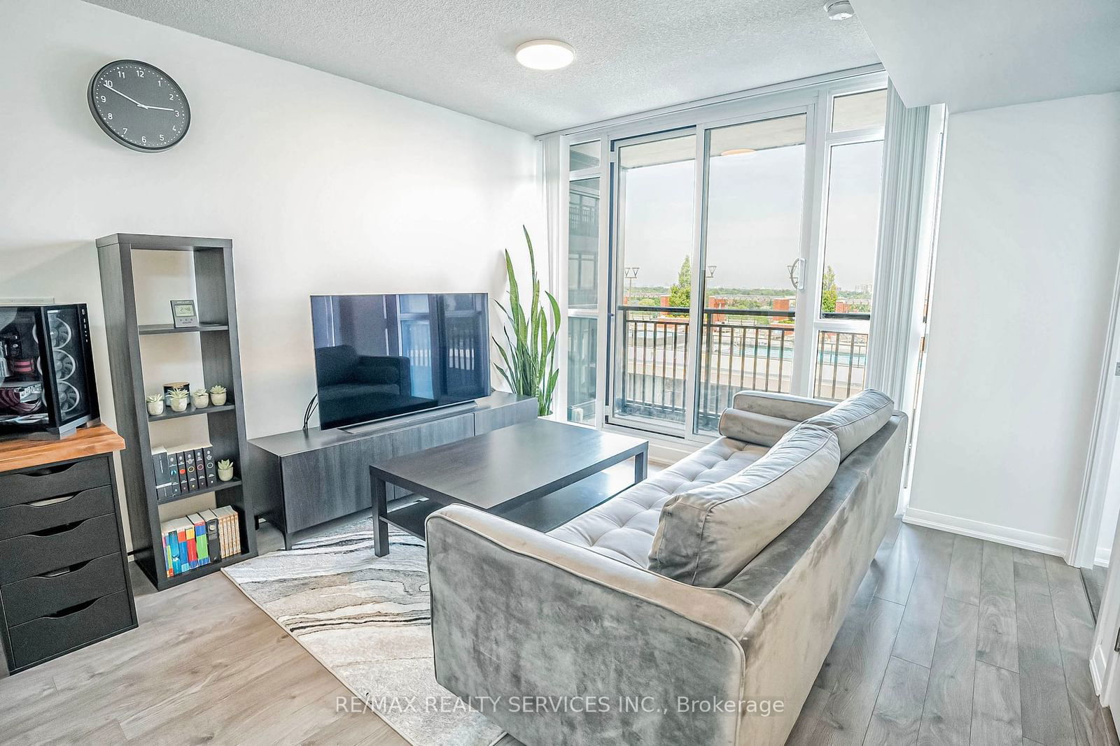 3091 Dufferin St, unit 1006 for sale