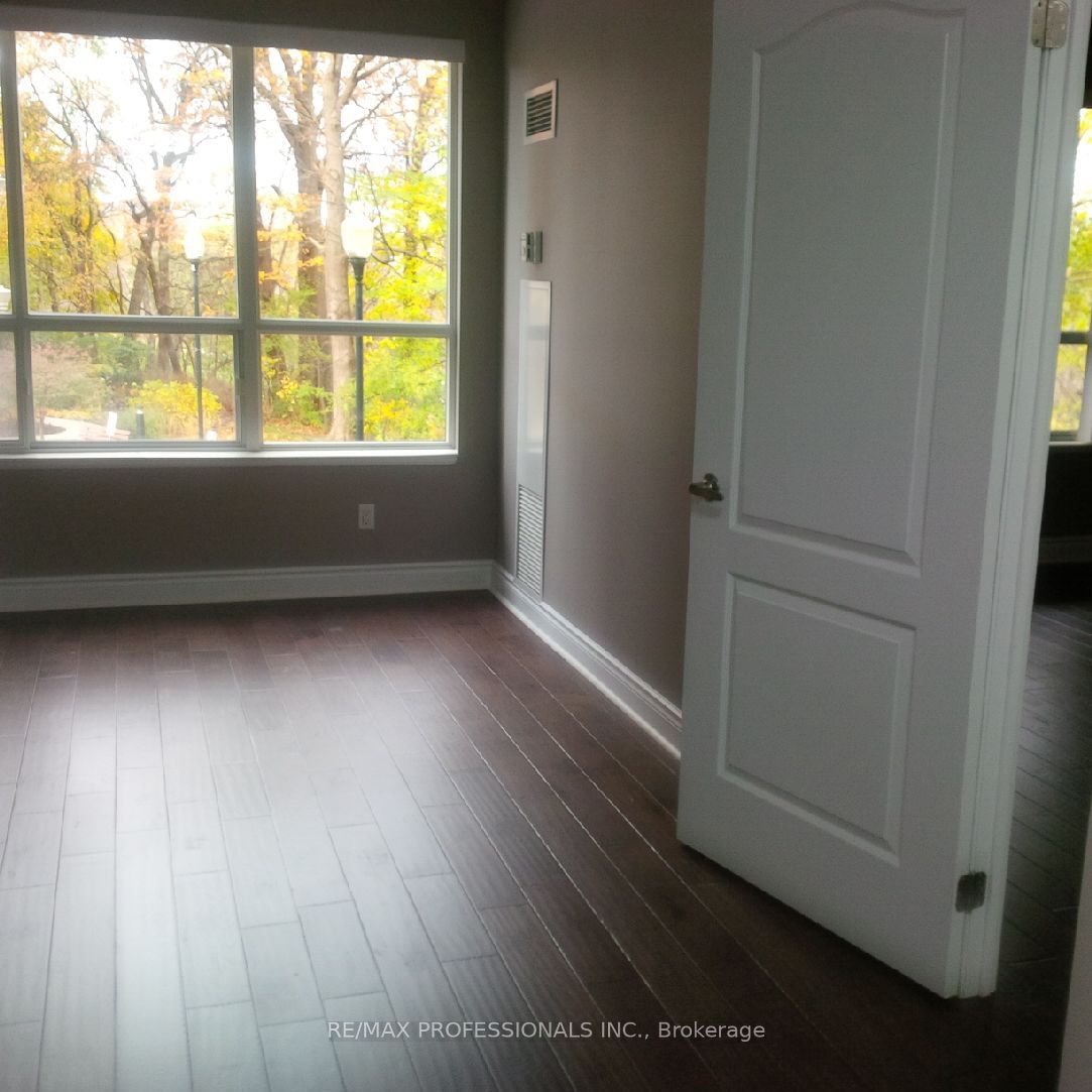 2 Aberfoyle Cres, unit 101 for rent - image #2