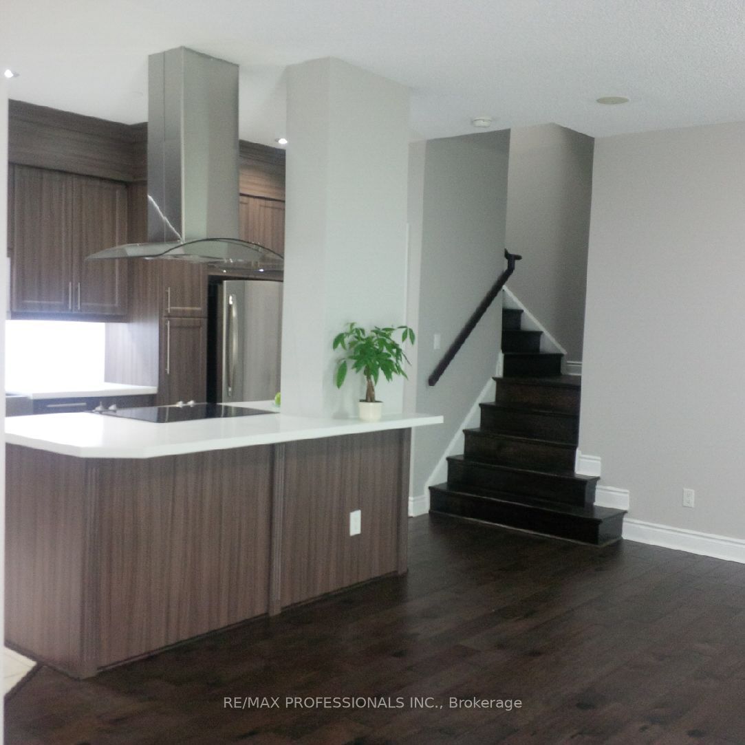 2 Aberfoyle Cres, unit 101 for rent - image #6