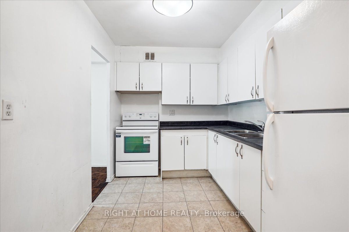 15 La Rose Ave, unit 115 for sale - image #11