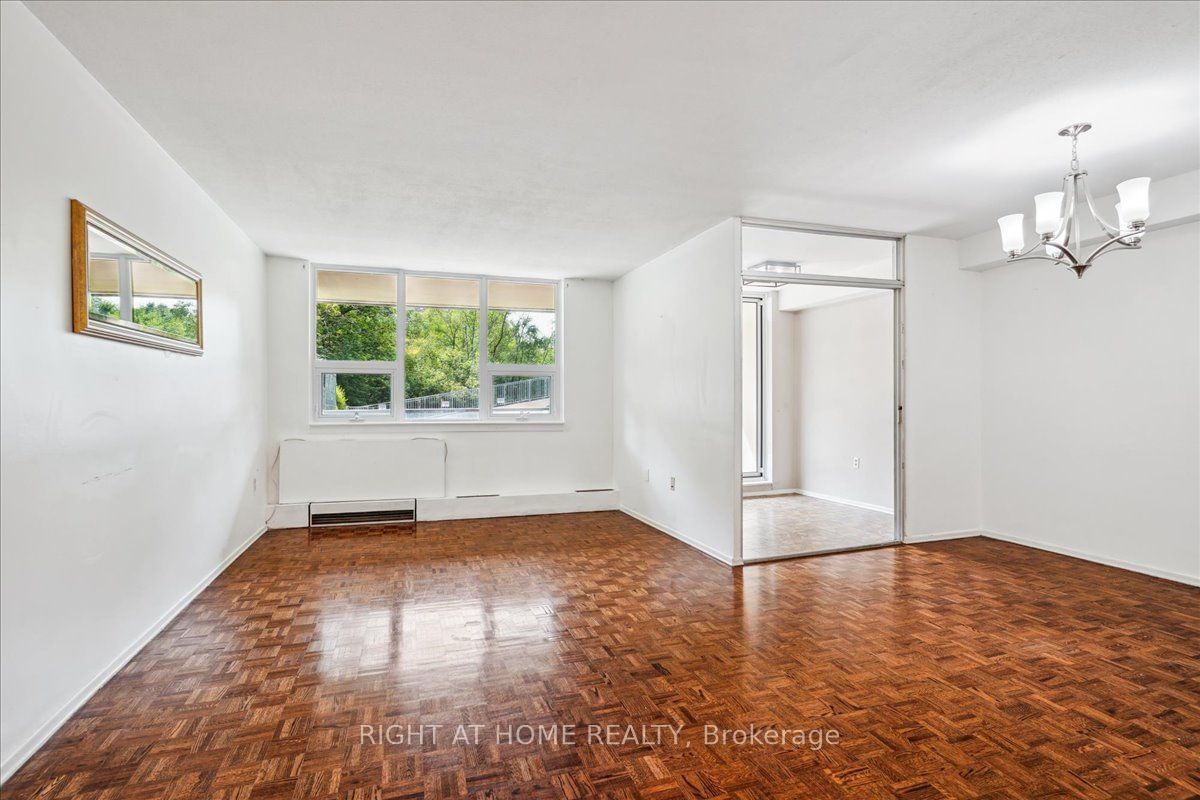 15 La Rose Ave, unit 115 for sale - image #7