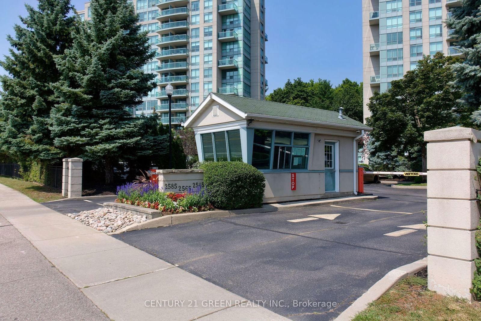 2545 Erin Centre Blvd, unit 1702 for sale - image #2