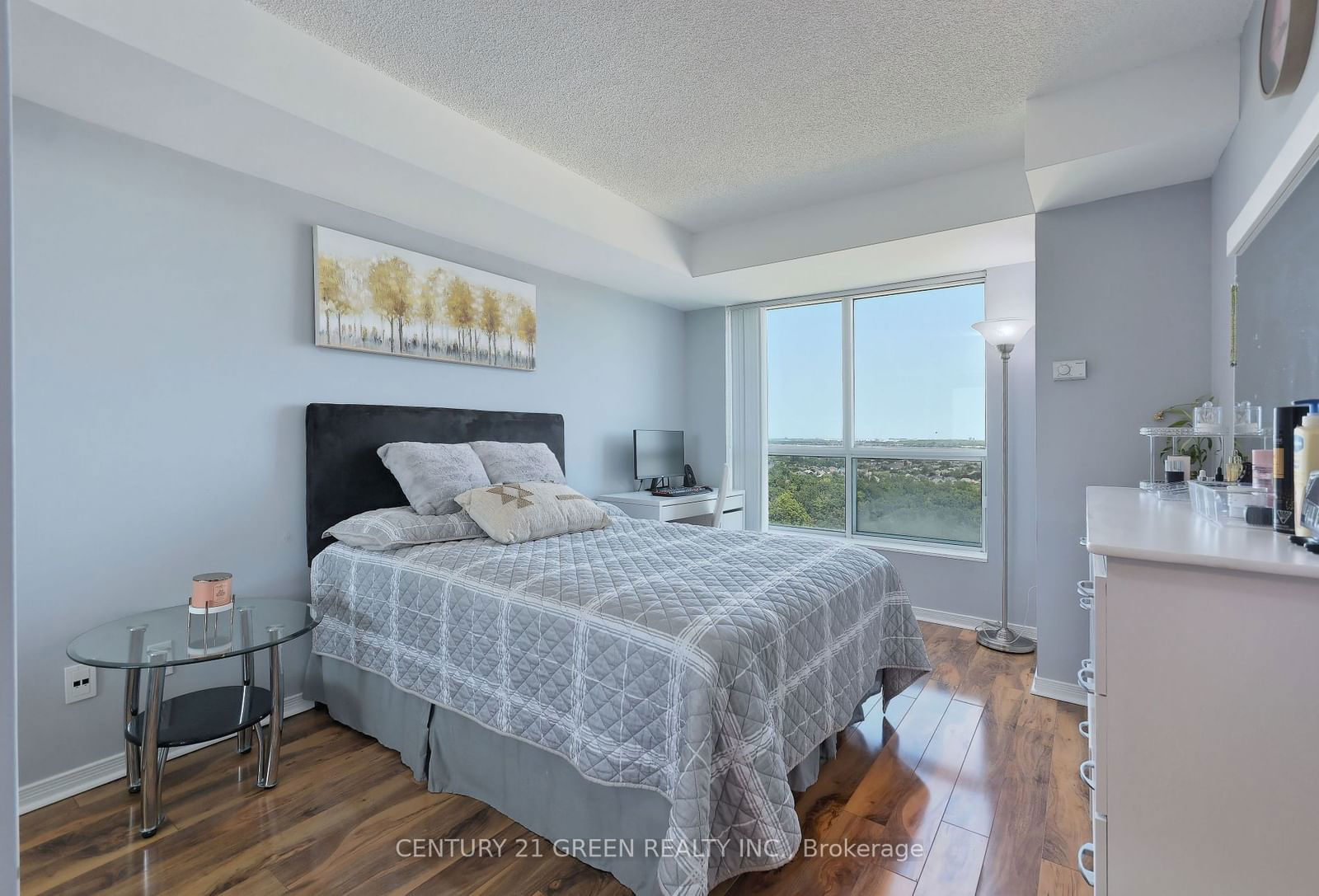 2545 Erin Centre Blvd, unit 1702 for sale