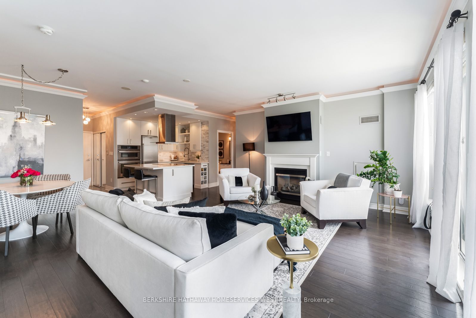 88 Palace Pier Crt, unit PH404 for sale