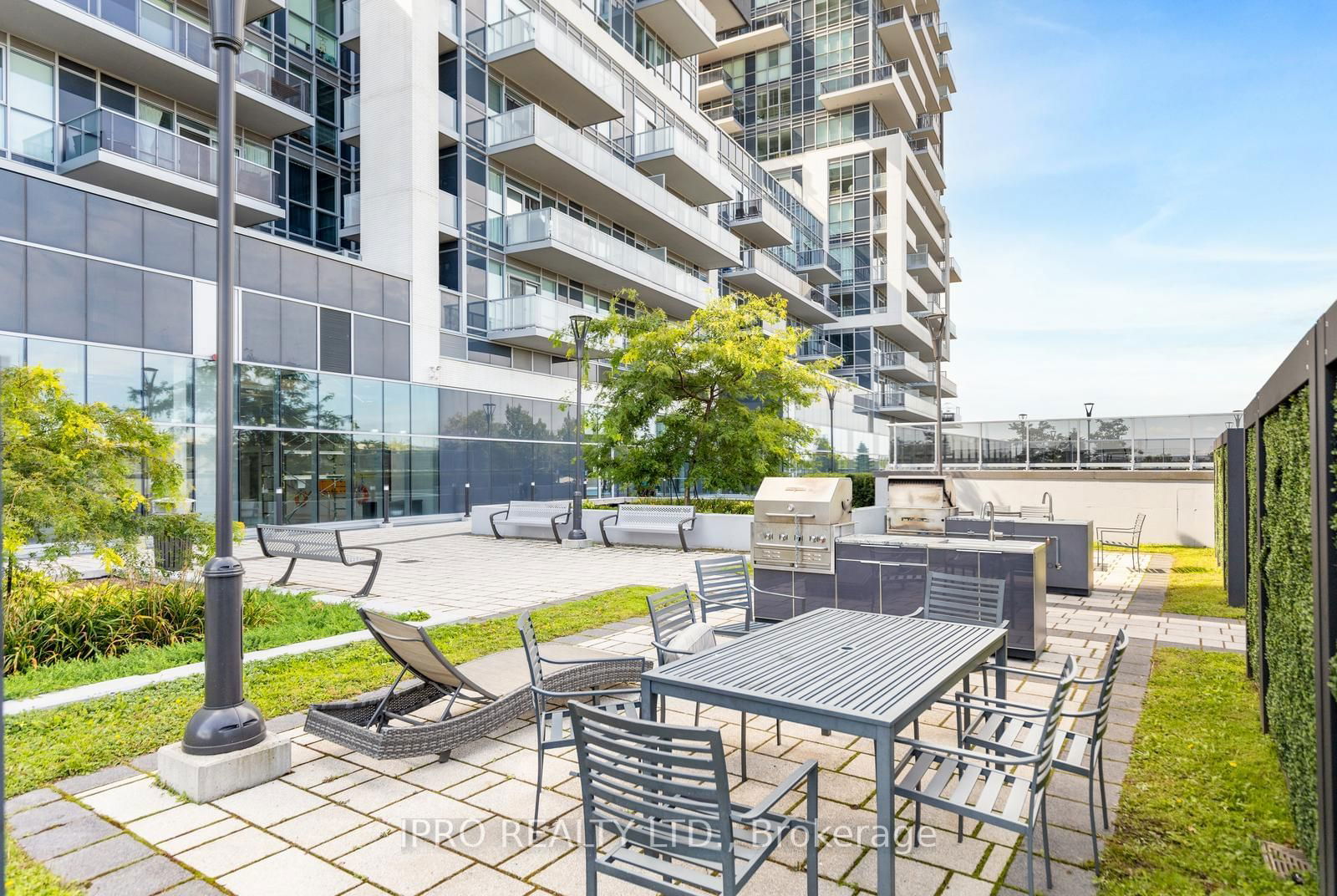 2093 Fairview St, unit 1606 for sale - image #26