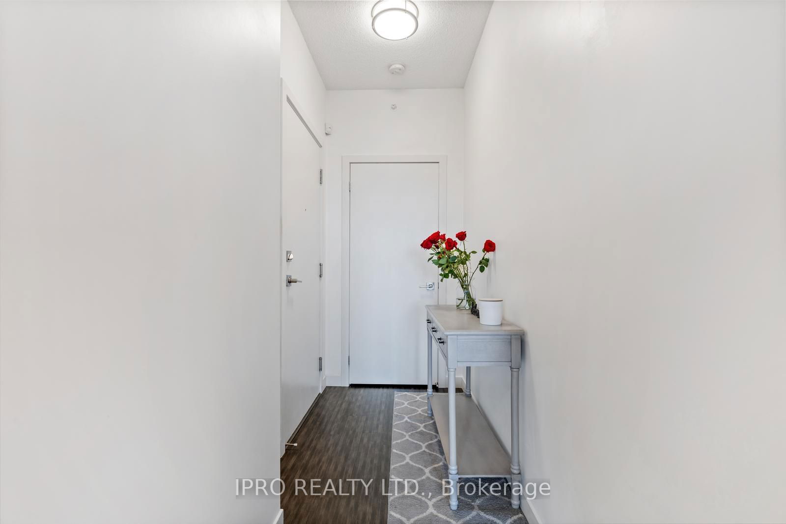 2093 Fairview St, unit 1606 for sale - image #4