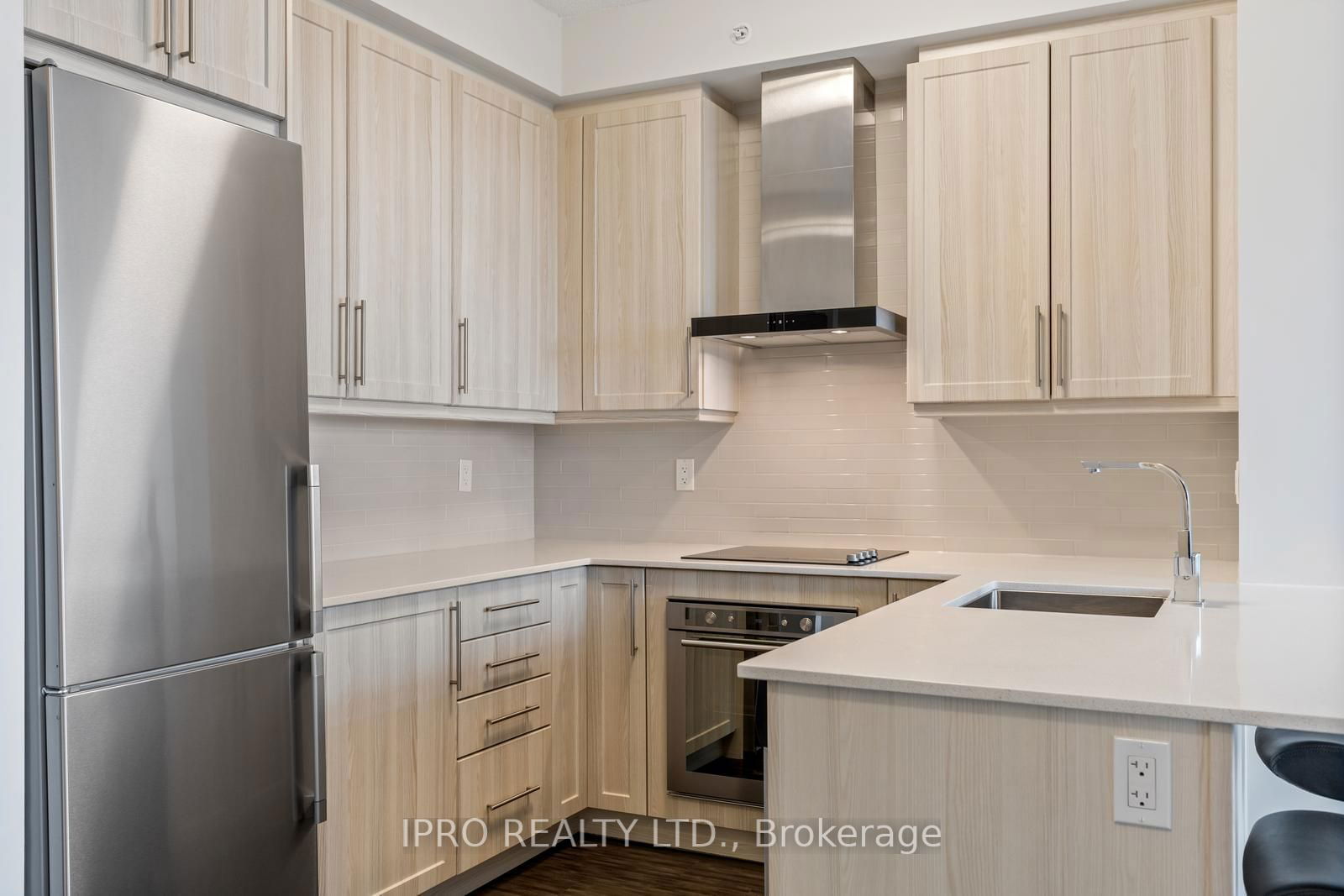 2093 Fairview St, unit 1606 for sale - image #8