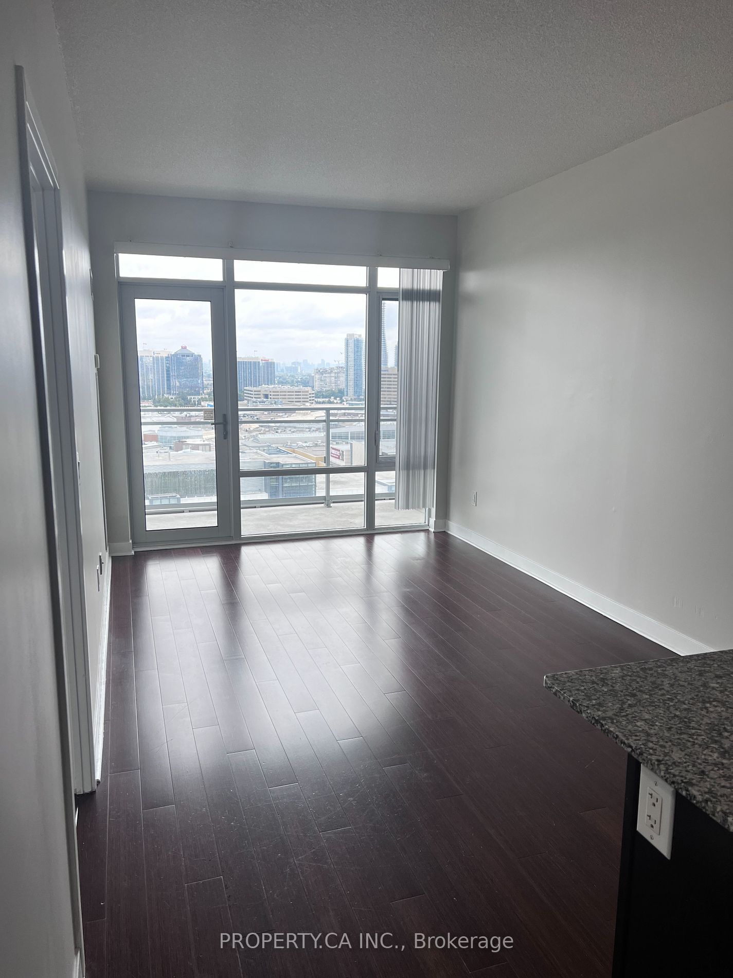 360 Square One Dr, unit 1612 for rent - image #2