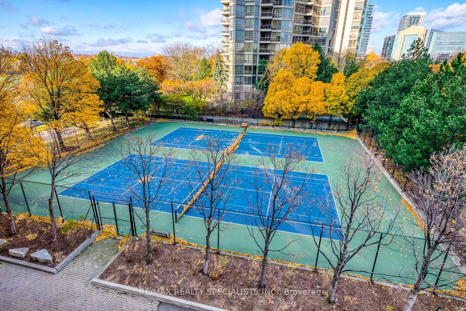 55 Kingsbridge Garden Circ W, unit 104 for sale - image #39