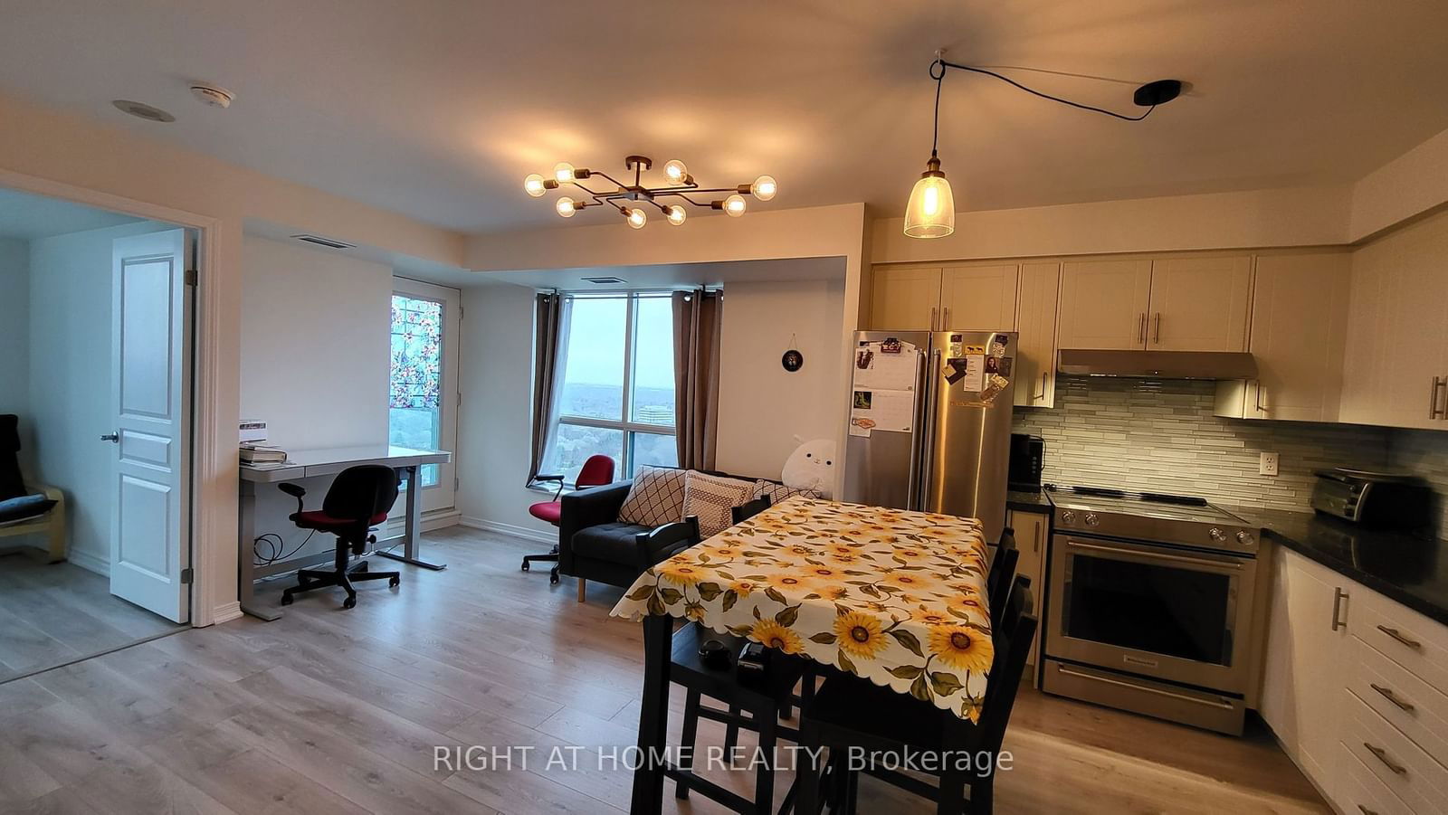 2545 Erin Centre Blvd, unit 1704 for sale