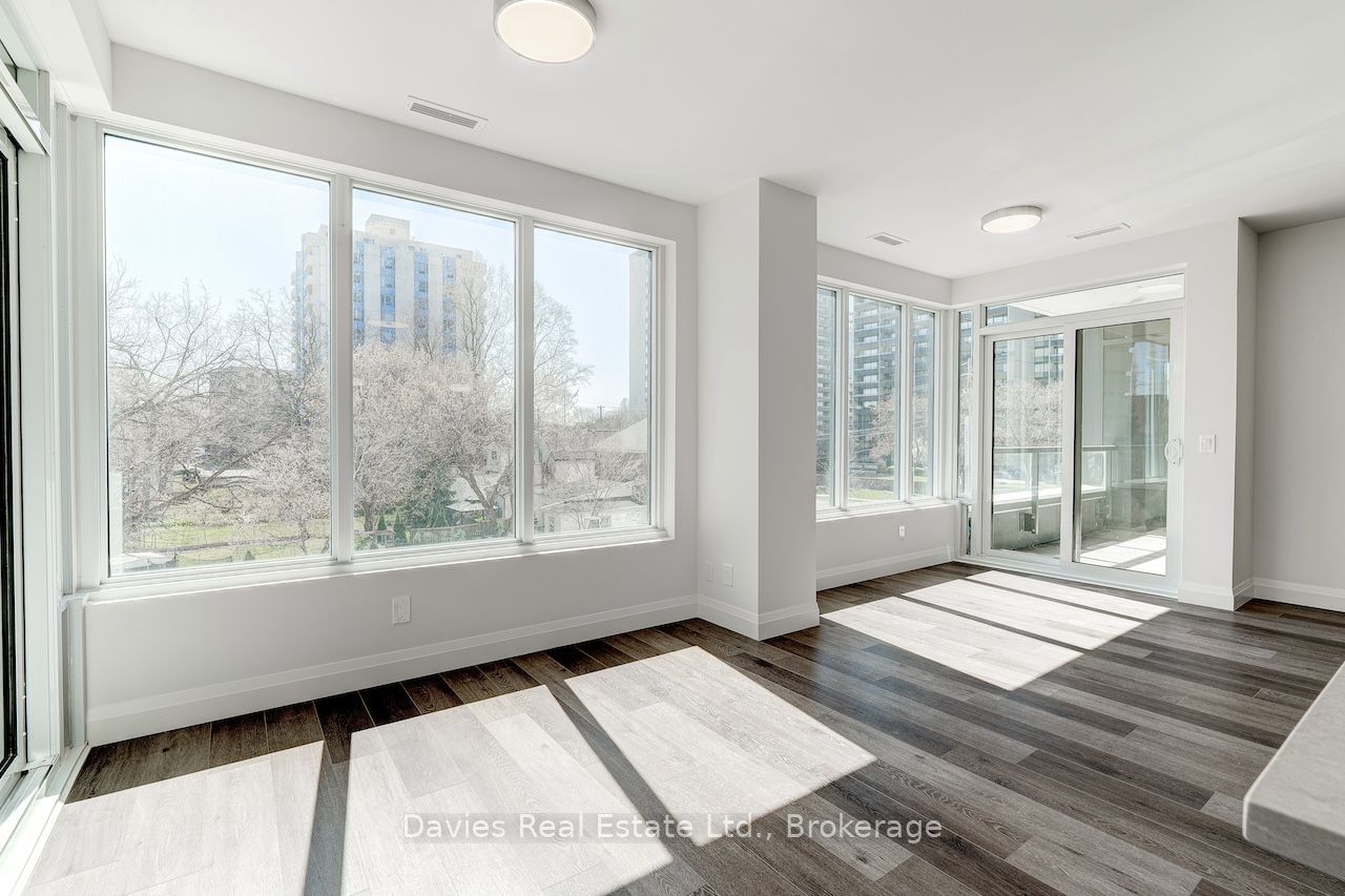 500 Brock Ave, unit 207 for sale