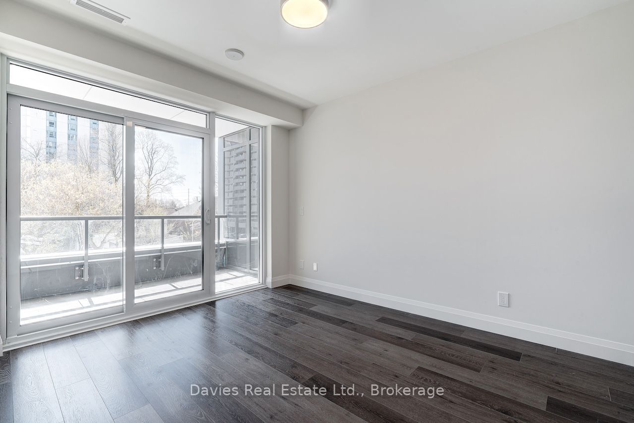 500 Brock Ave, unit 207 for sale