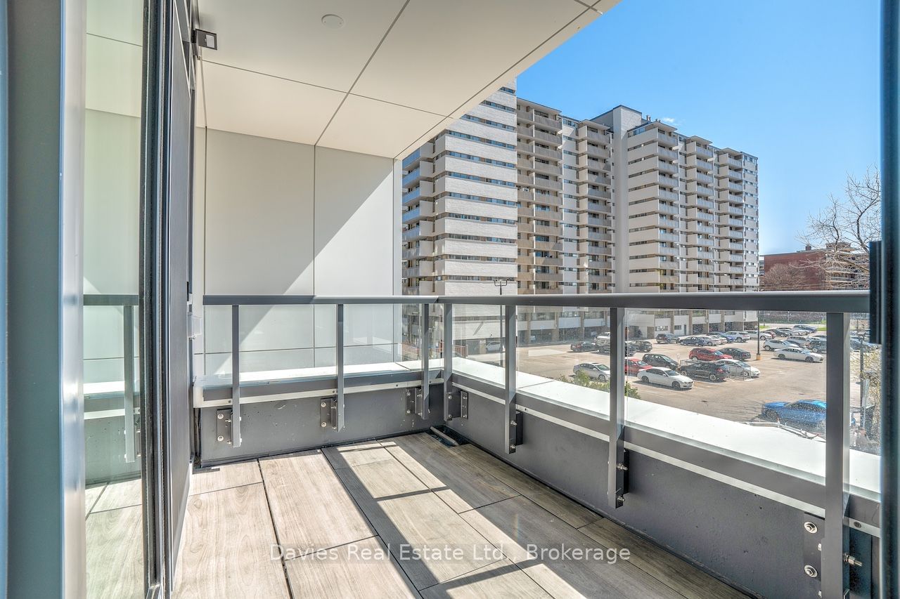 500 Brock Ave, unit 207 for sale