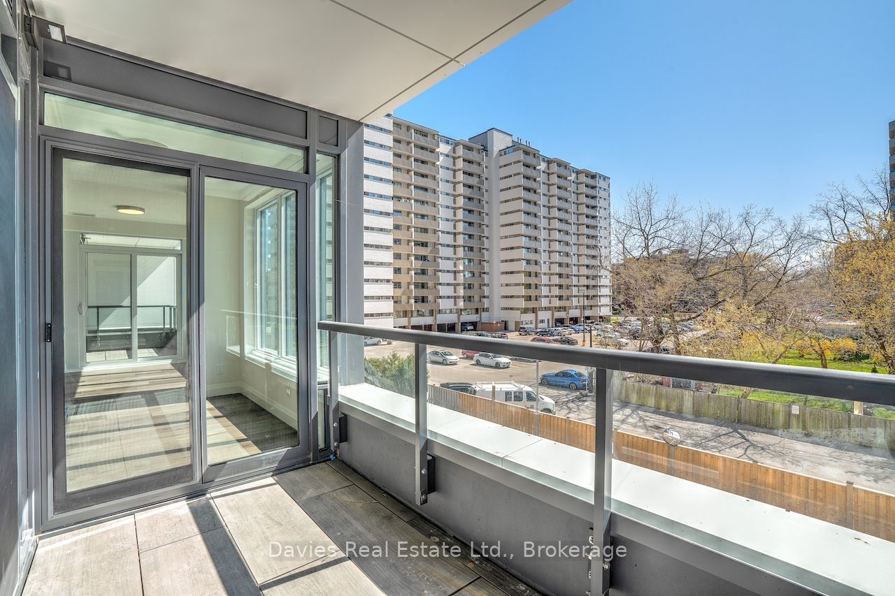 500 Brock Ave, unit 207 for sale