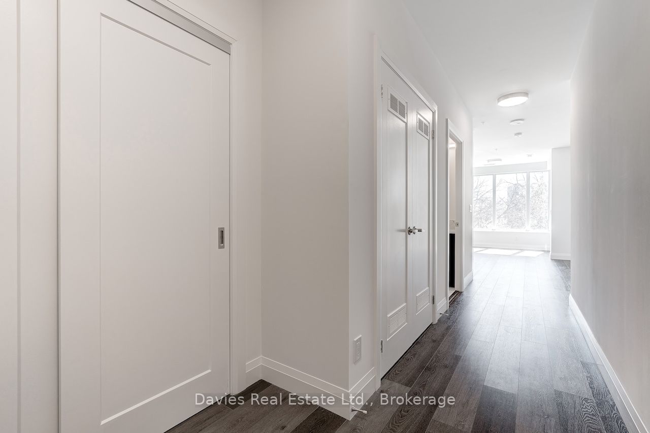 500 Brock Ave, unit 207 for sale - image #3