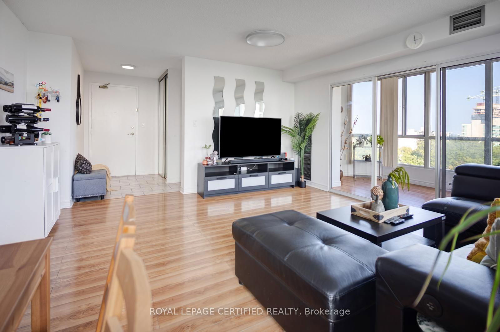 145 Hillcrest Ave, unit 503 for sale - image #10