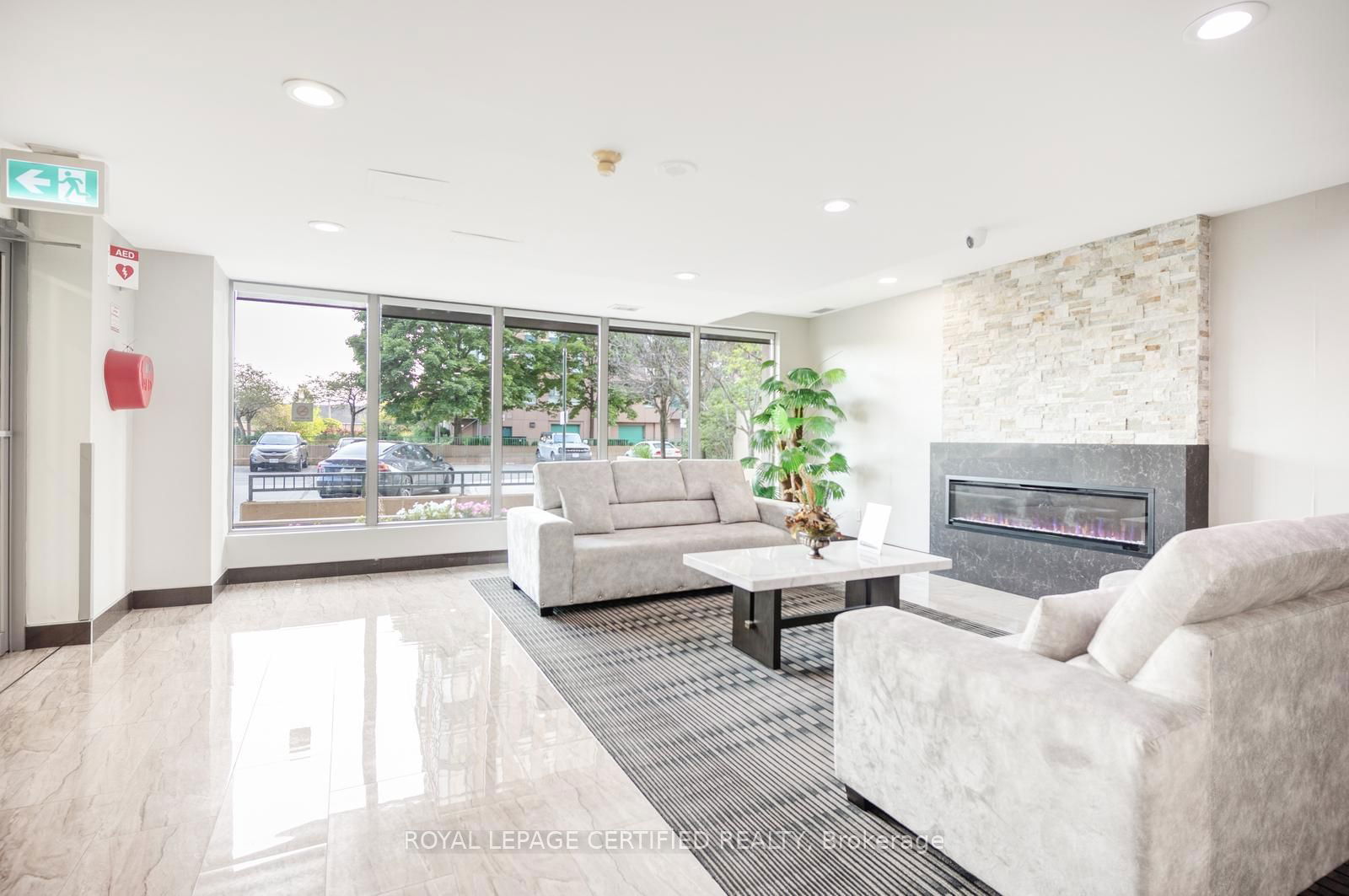 145 Hillcrest Ave, unit 503 for sale - image #4