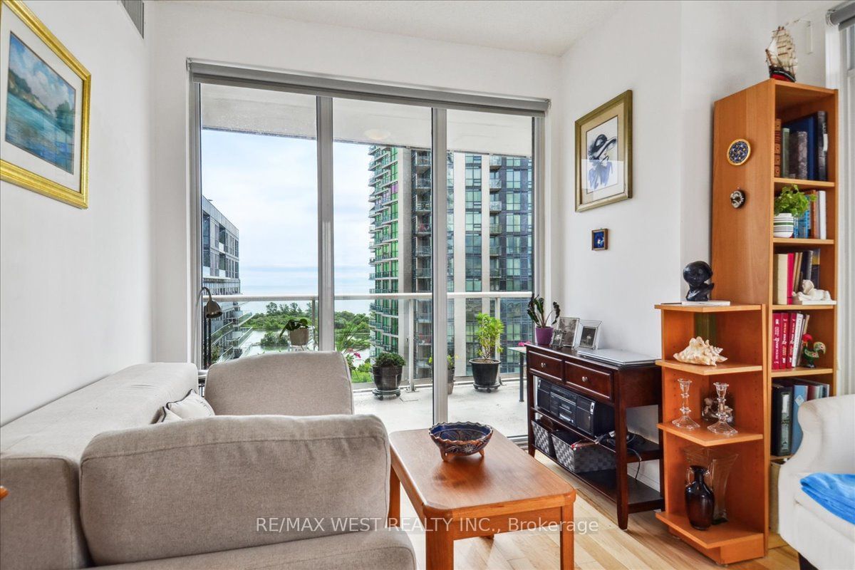 56 Annie Craig Dr, unit 1504 for sale - image #6