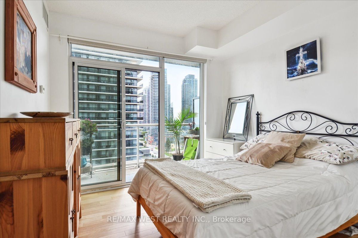 56 Annie Craig Dr, unit 1504 for sale - image #7