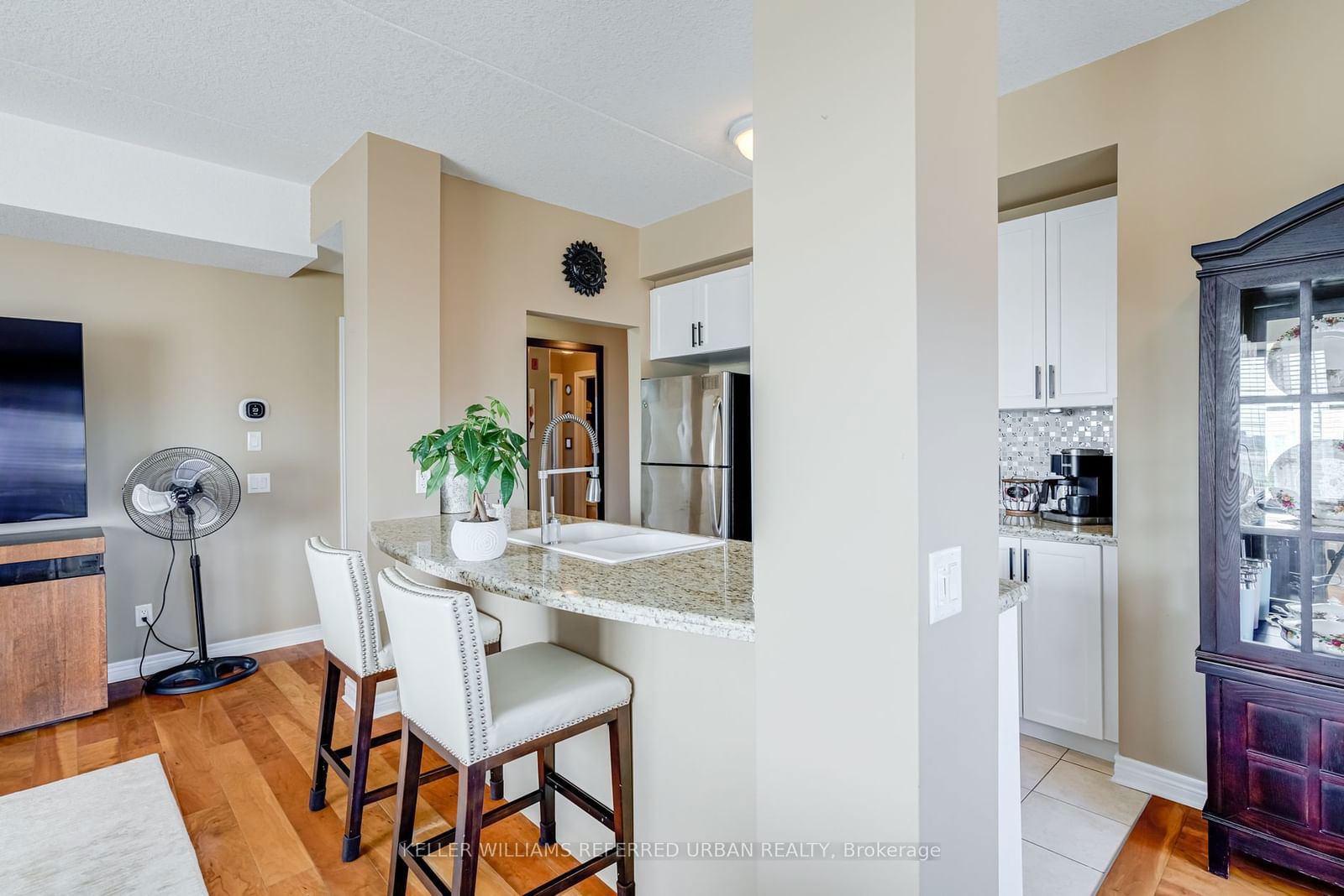 1379 Costigan Rd, unit 403 for sale - image #16