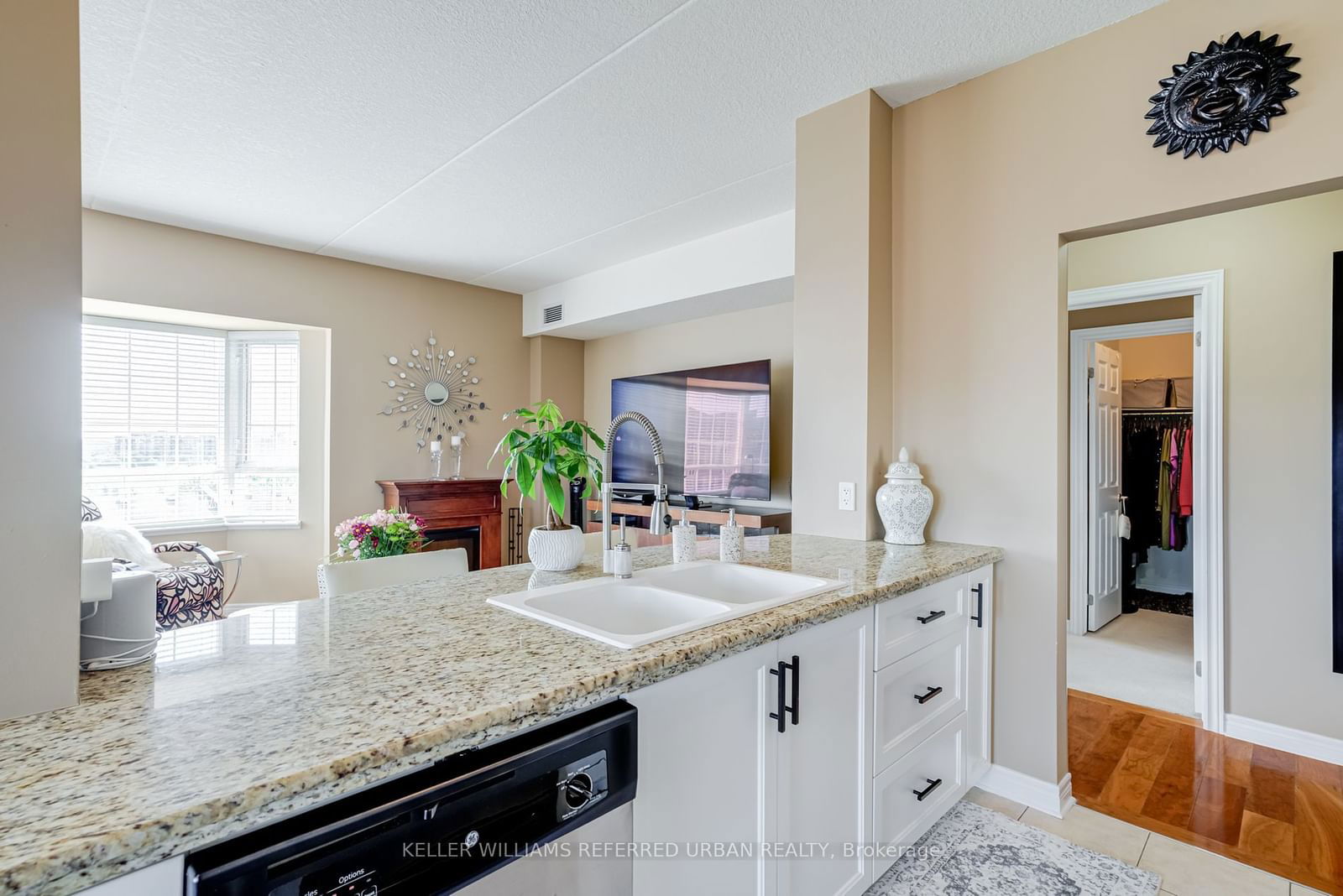 1379 Costigan Rd, unit 403 for sale - image #18